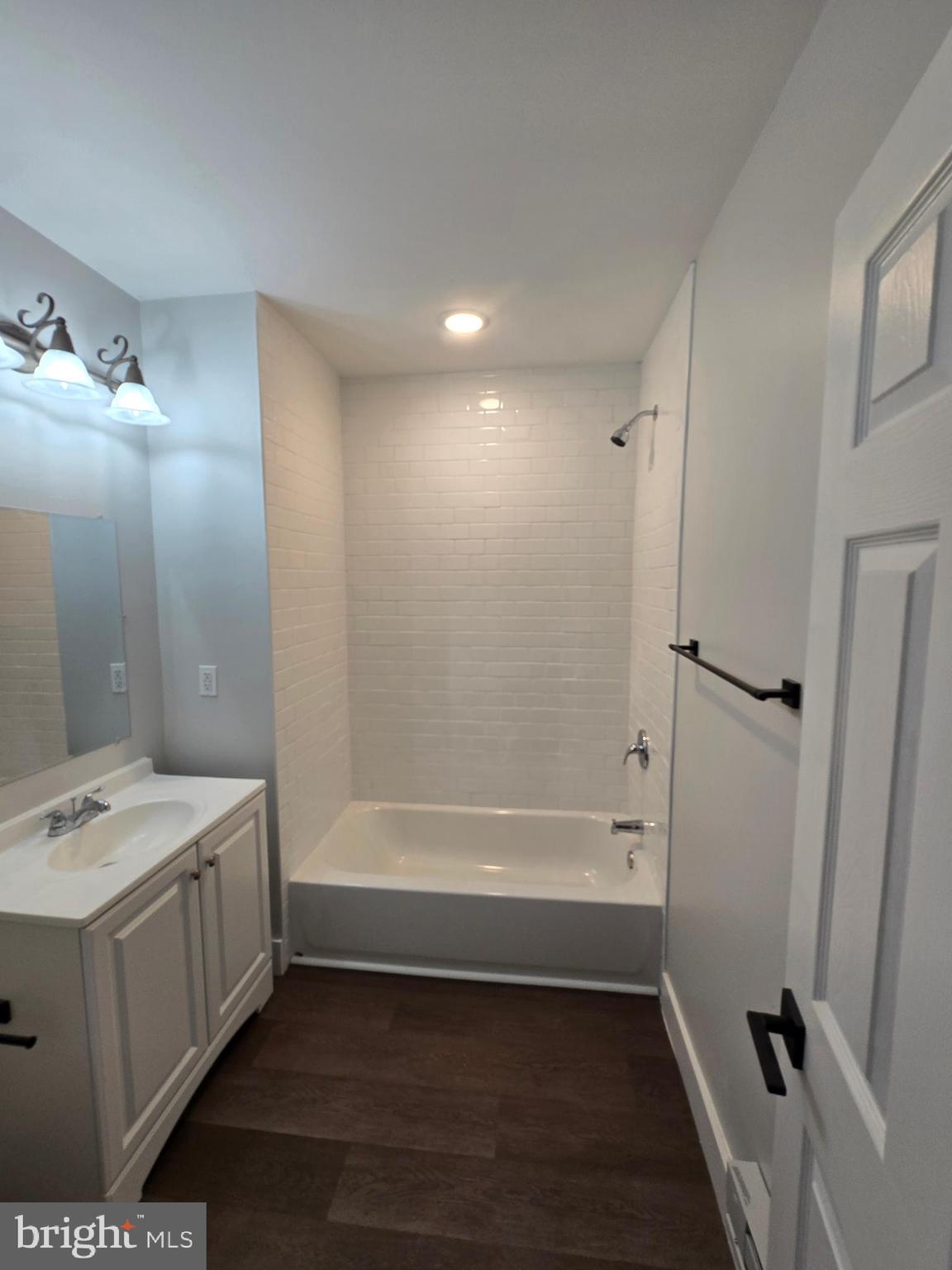 LOGAN - Residential Lease