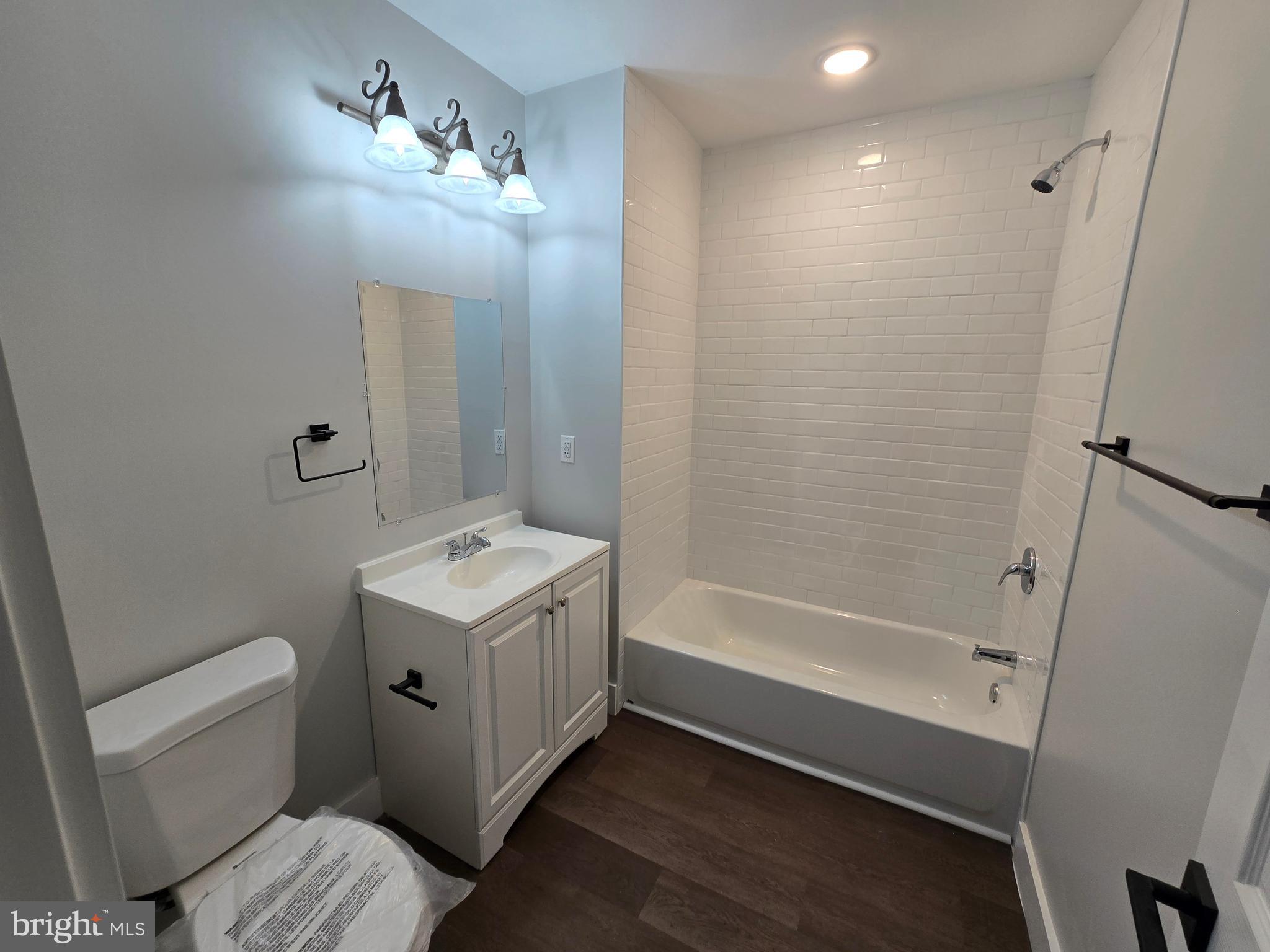 LOGAN - Residential Lease