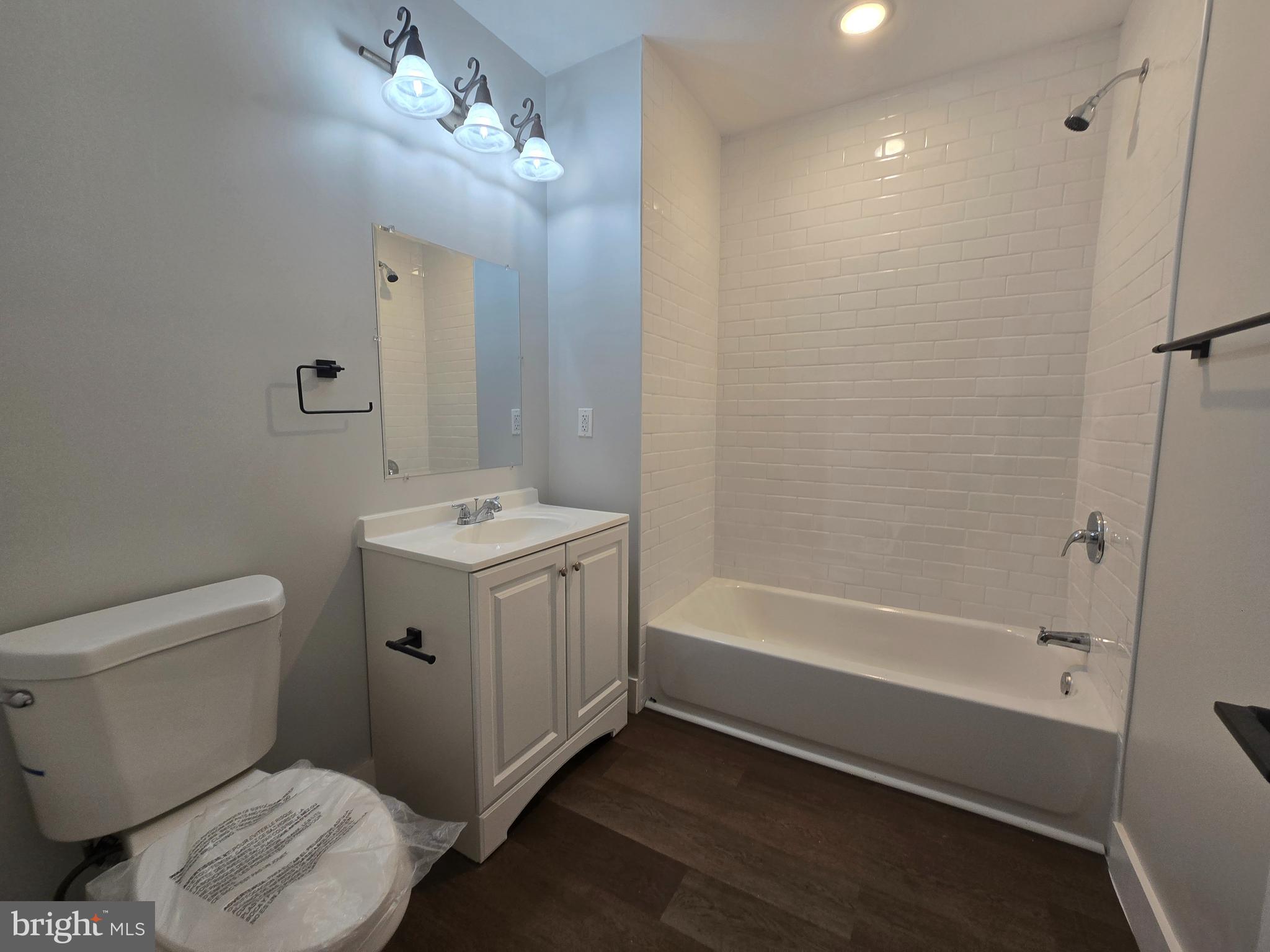 LOGAN - Residential Lease