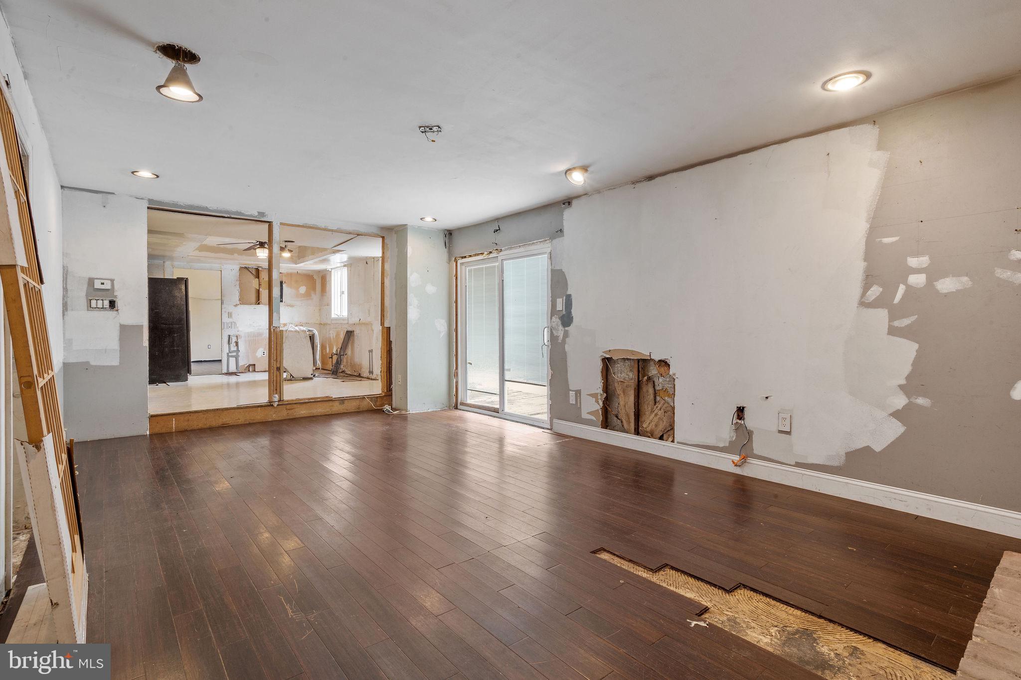 GLEN VIEW PARK - Residential