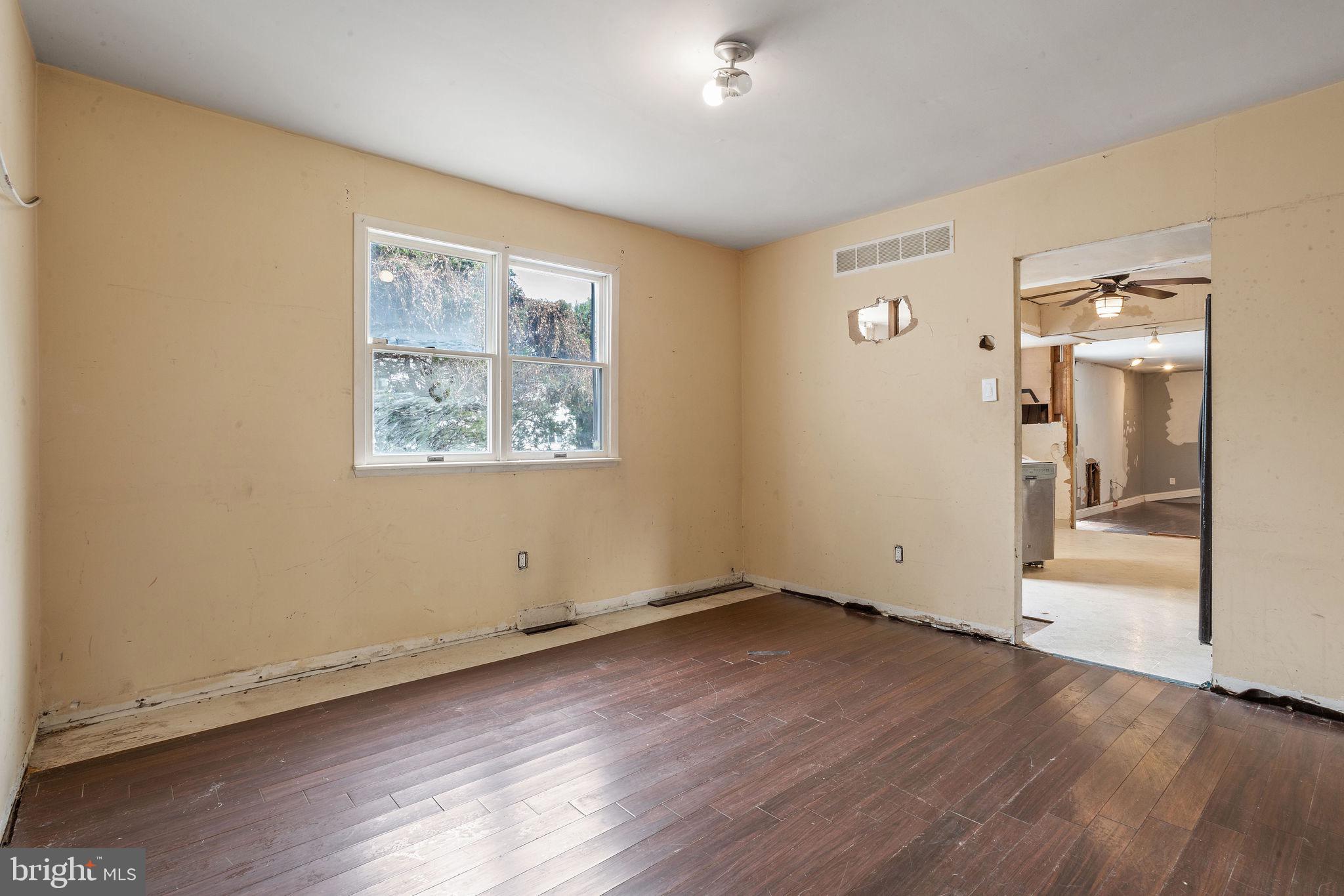 GLEN VIEW PARK - Residential