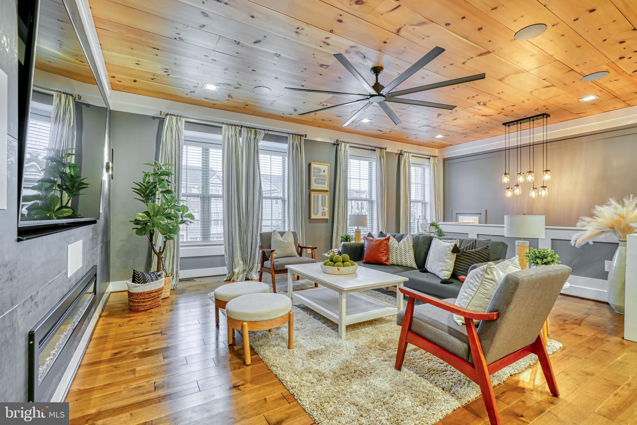 HUNT VALLEY OVERLOOK - Residential