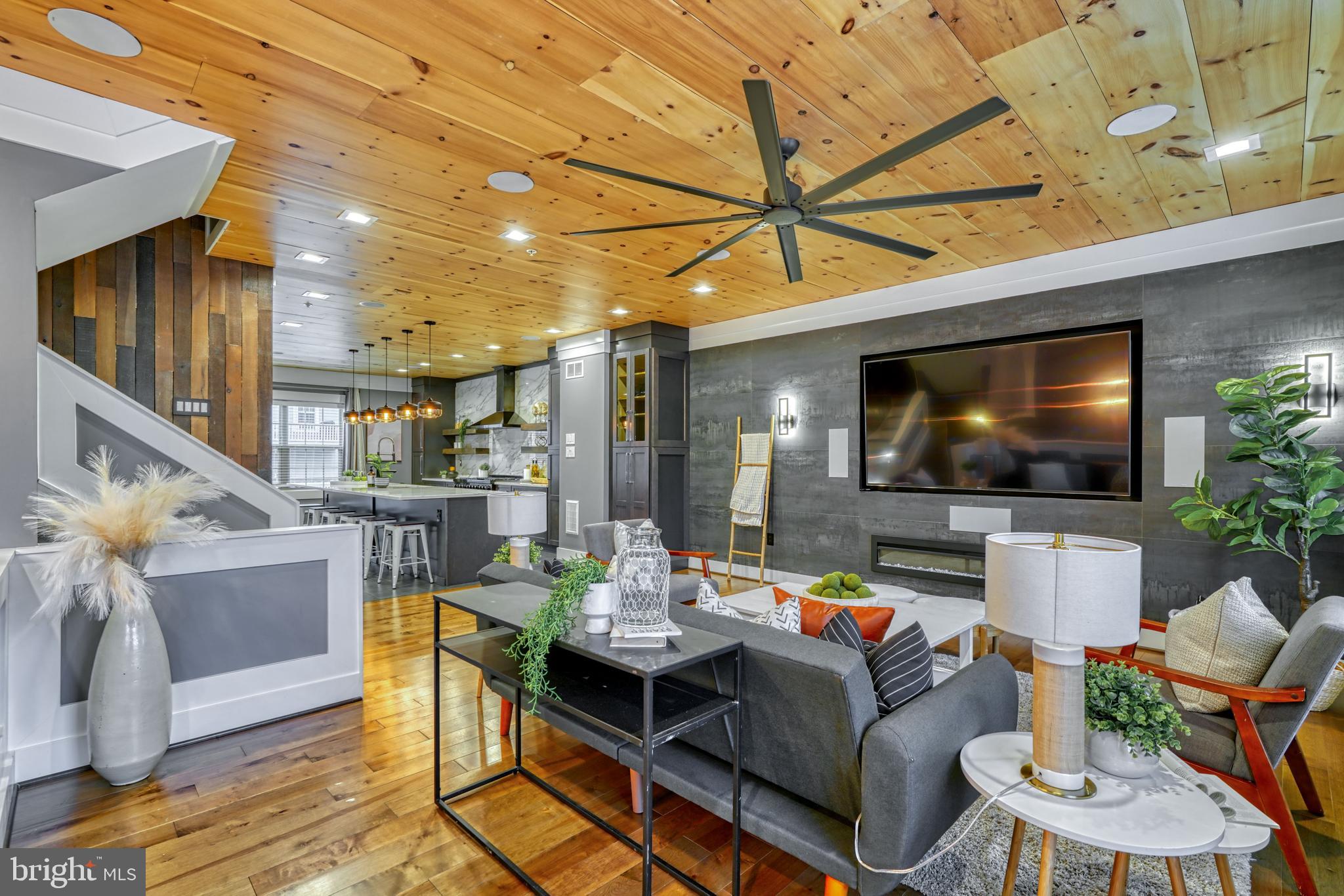 HUNT VALLEY OVERLOOK - Residential