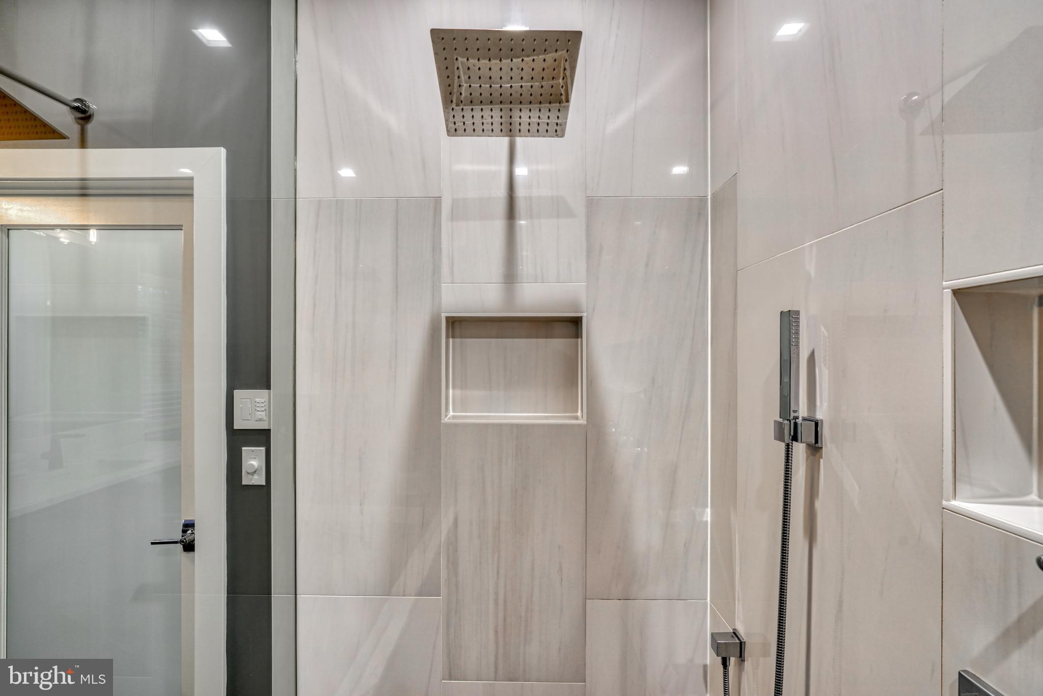 HUNT VALLEY OVERLOOK - Residential