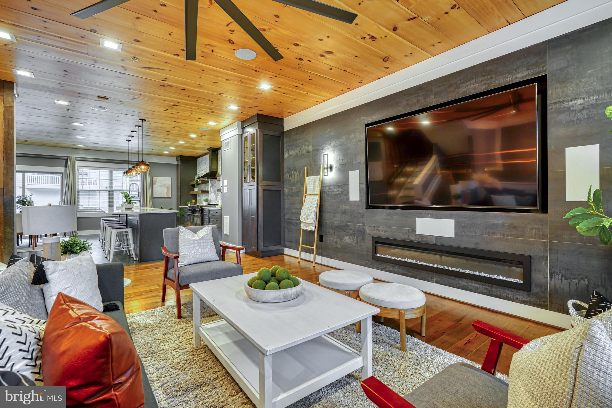 HUNT VALLEY OVERLOOK - Residential