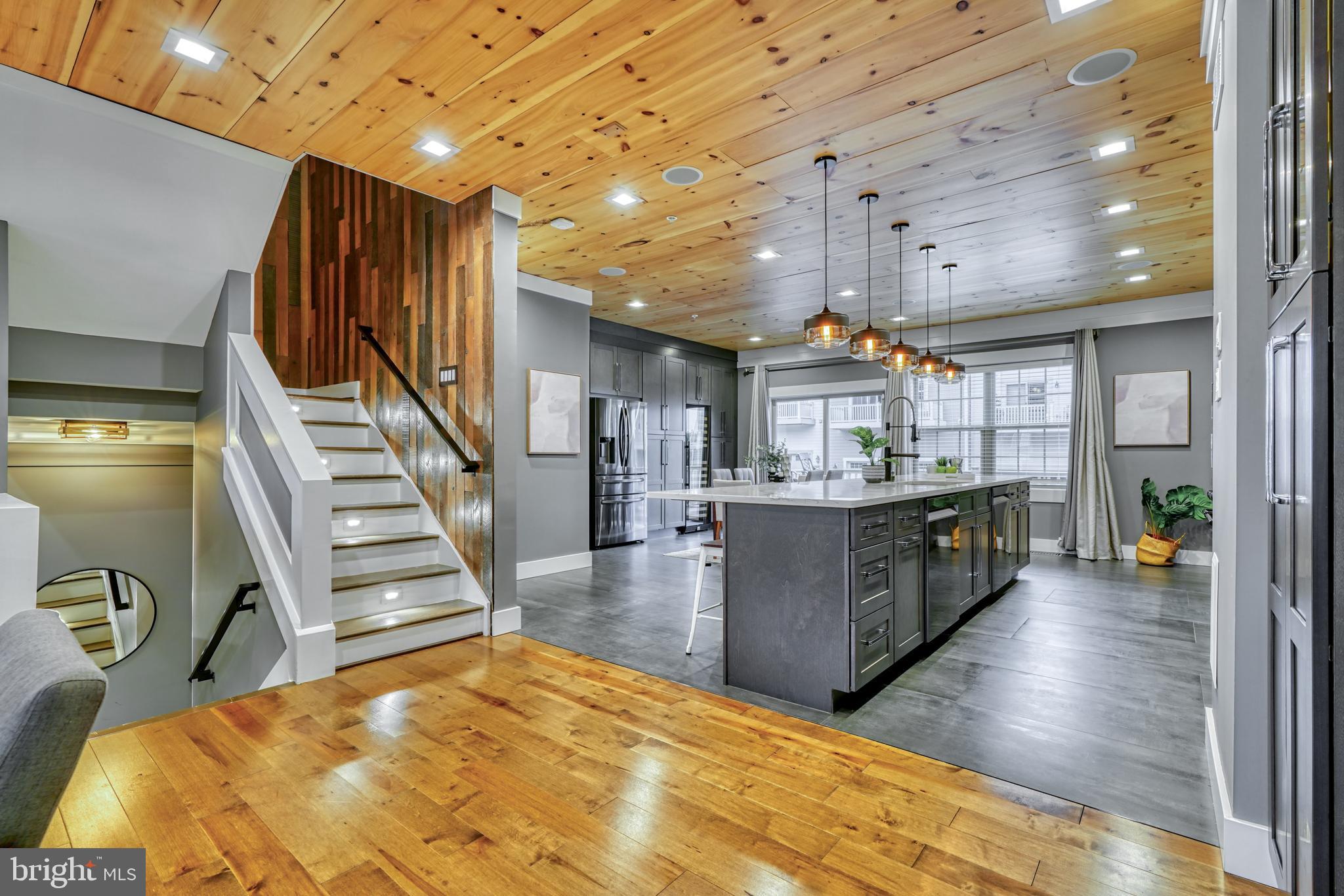 HUNT VALLEY OVERLOOK - Residential