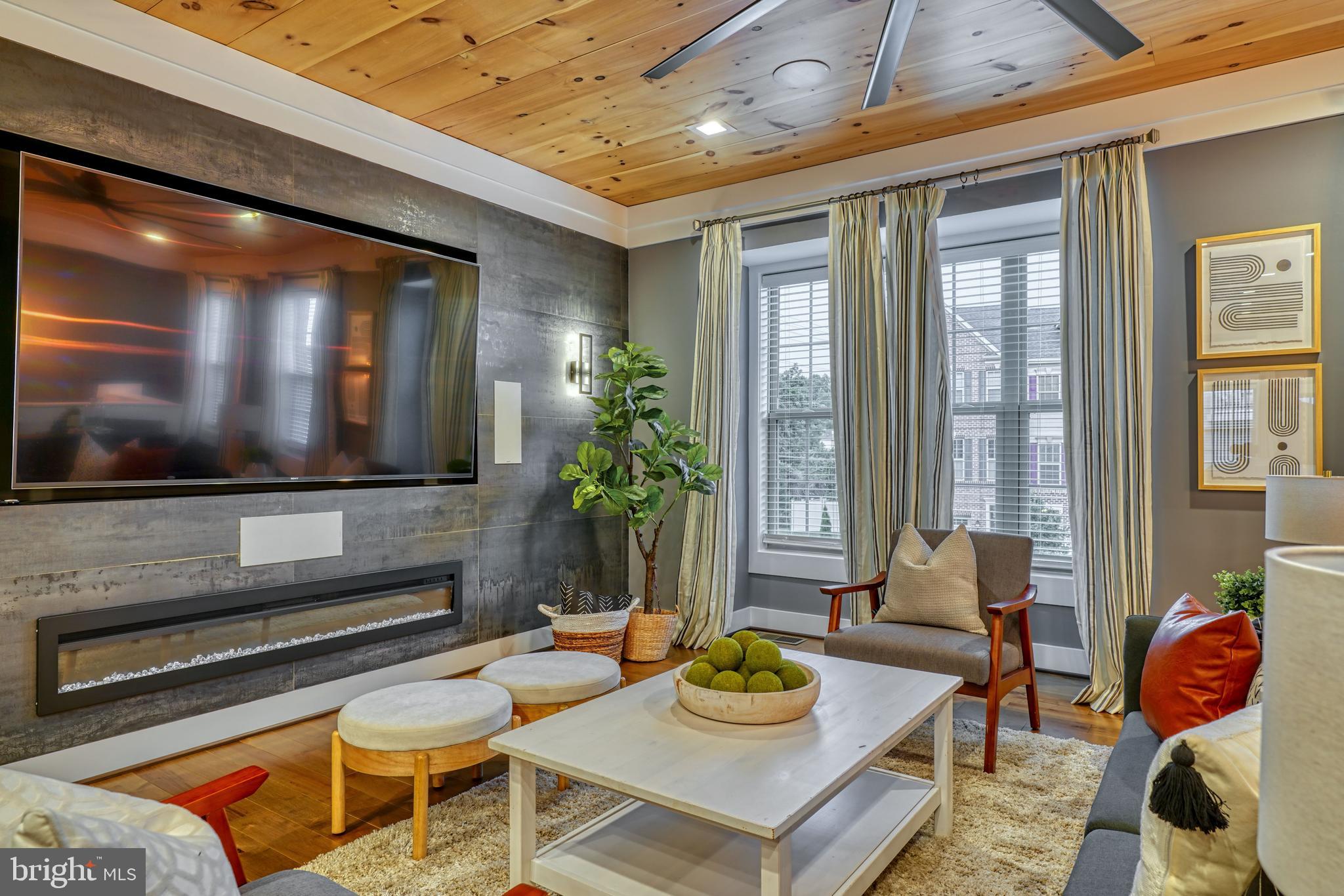 HUNT VALLEY OVERLOOK - Residential