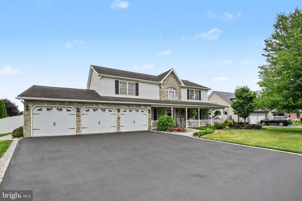Photo of 192 Fairway Drive, DENVER, PA 17517 (MLS # PALA2091096)