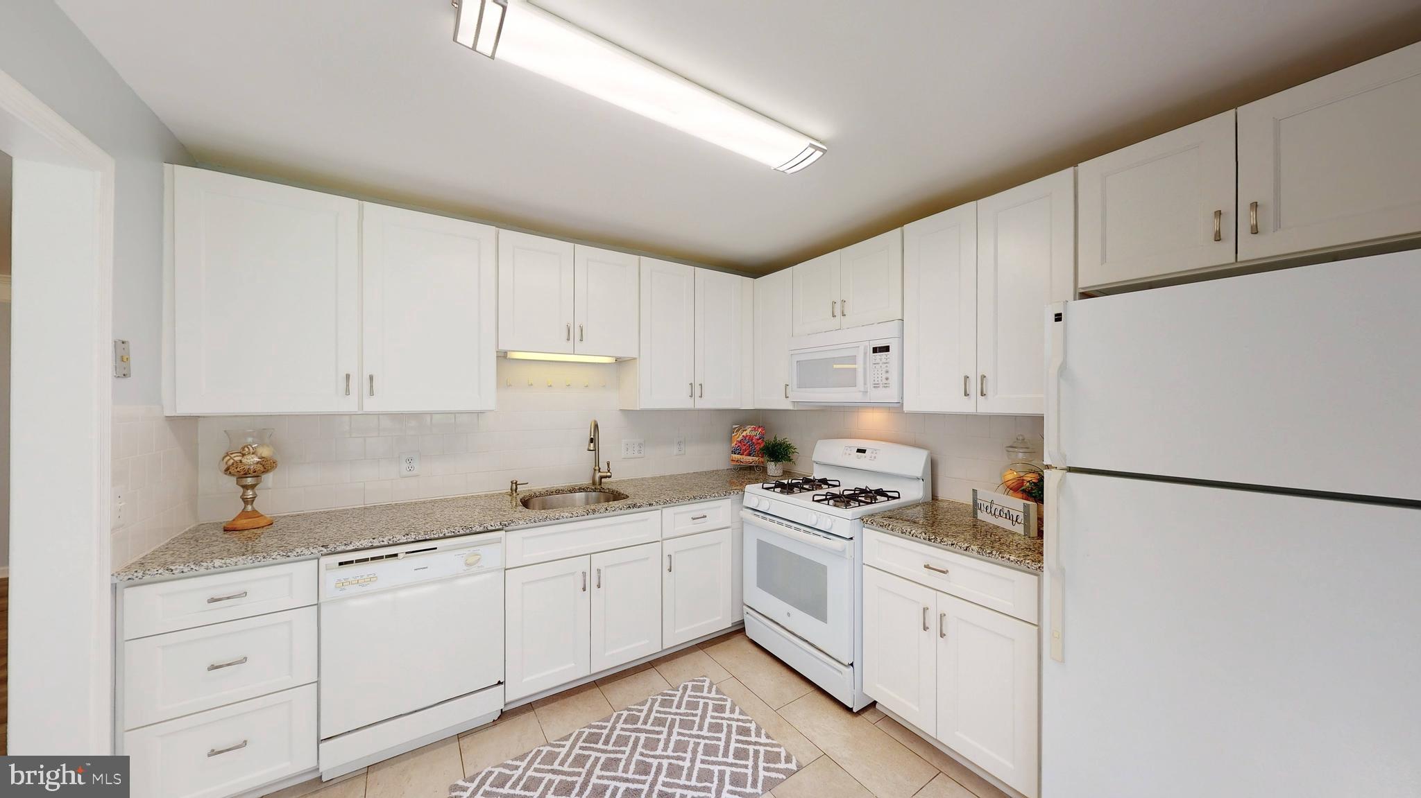 CHATHAM GREEN CONDOMINIUM - Residential Lease