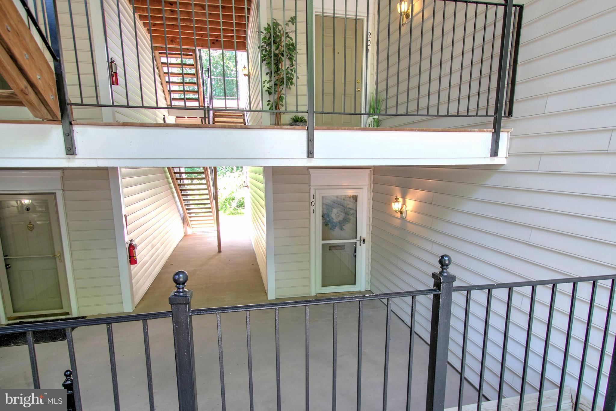 CHATHAM GREEN CONDOMINIUM - Residential Lease