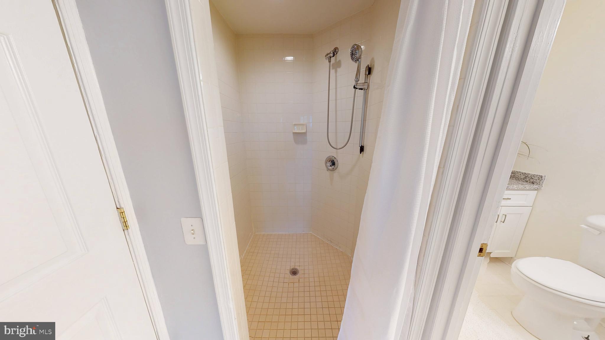 CHATHAM GREEN CONDOMINIUM - Residential Lease