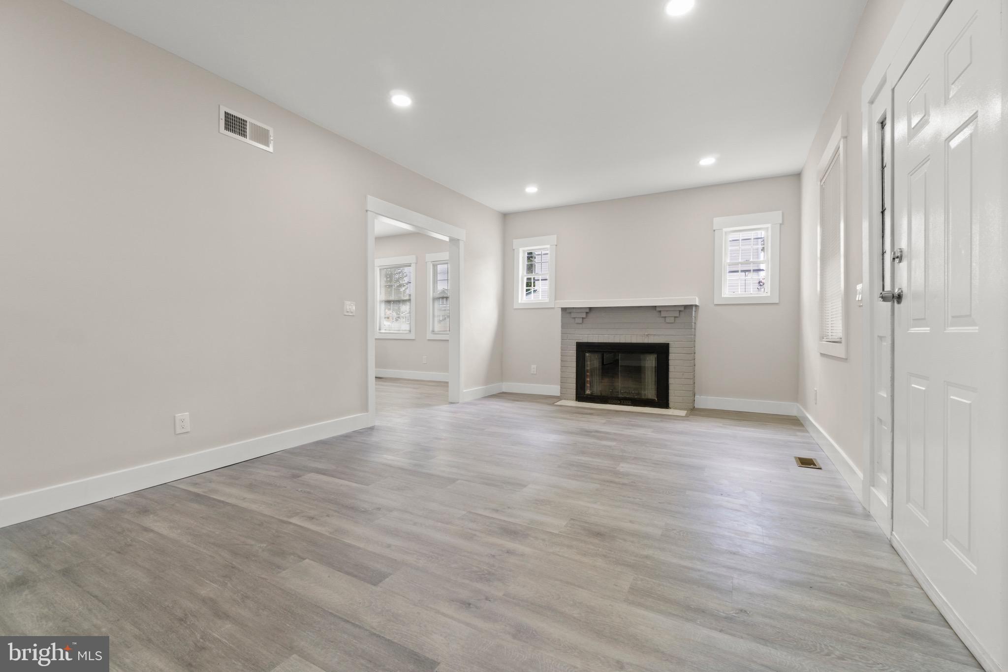 2142 42ND STREET