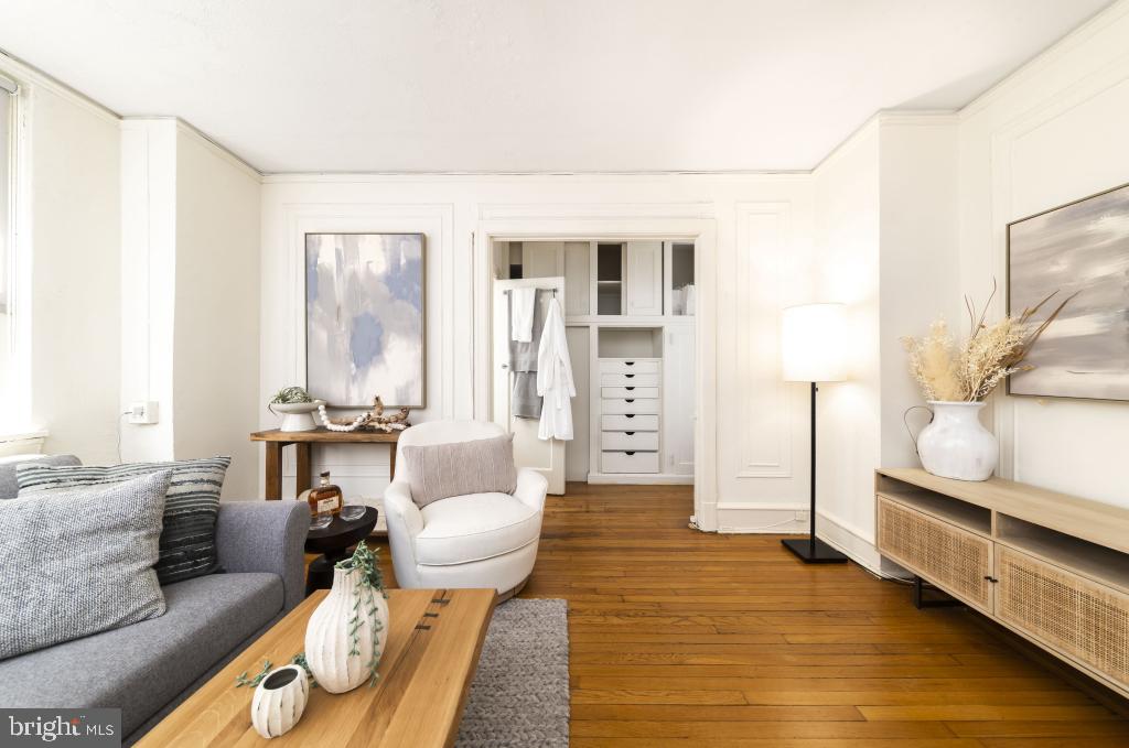2100 WALNUT STREET 2 6C