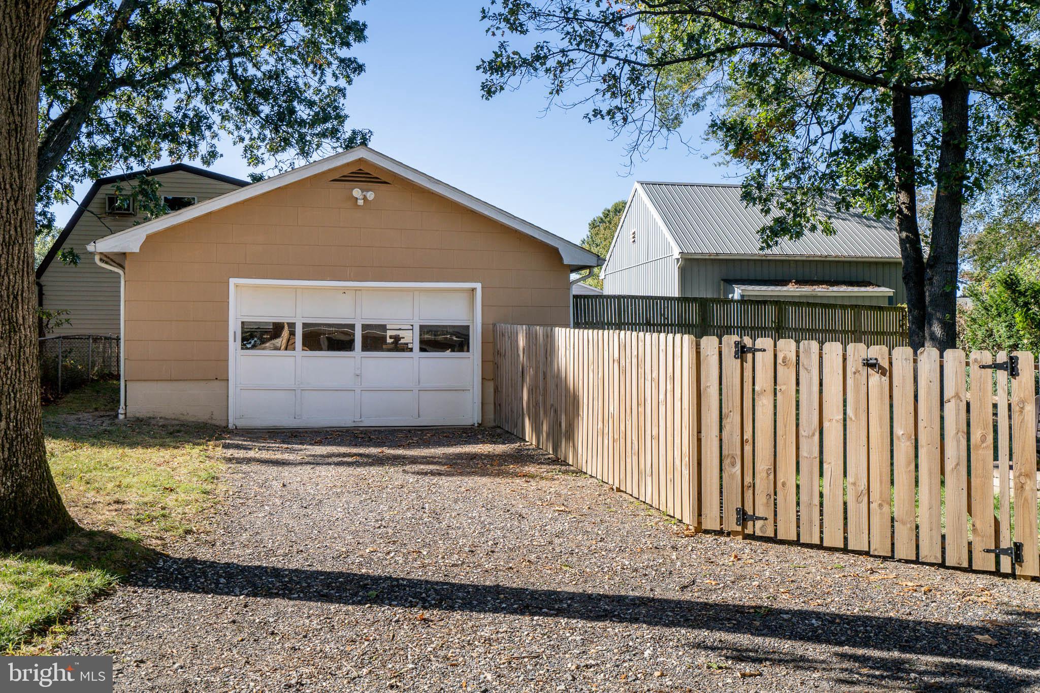 EAST GLEN BURNIE - Residential