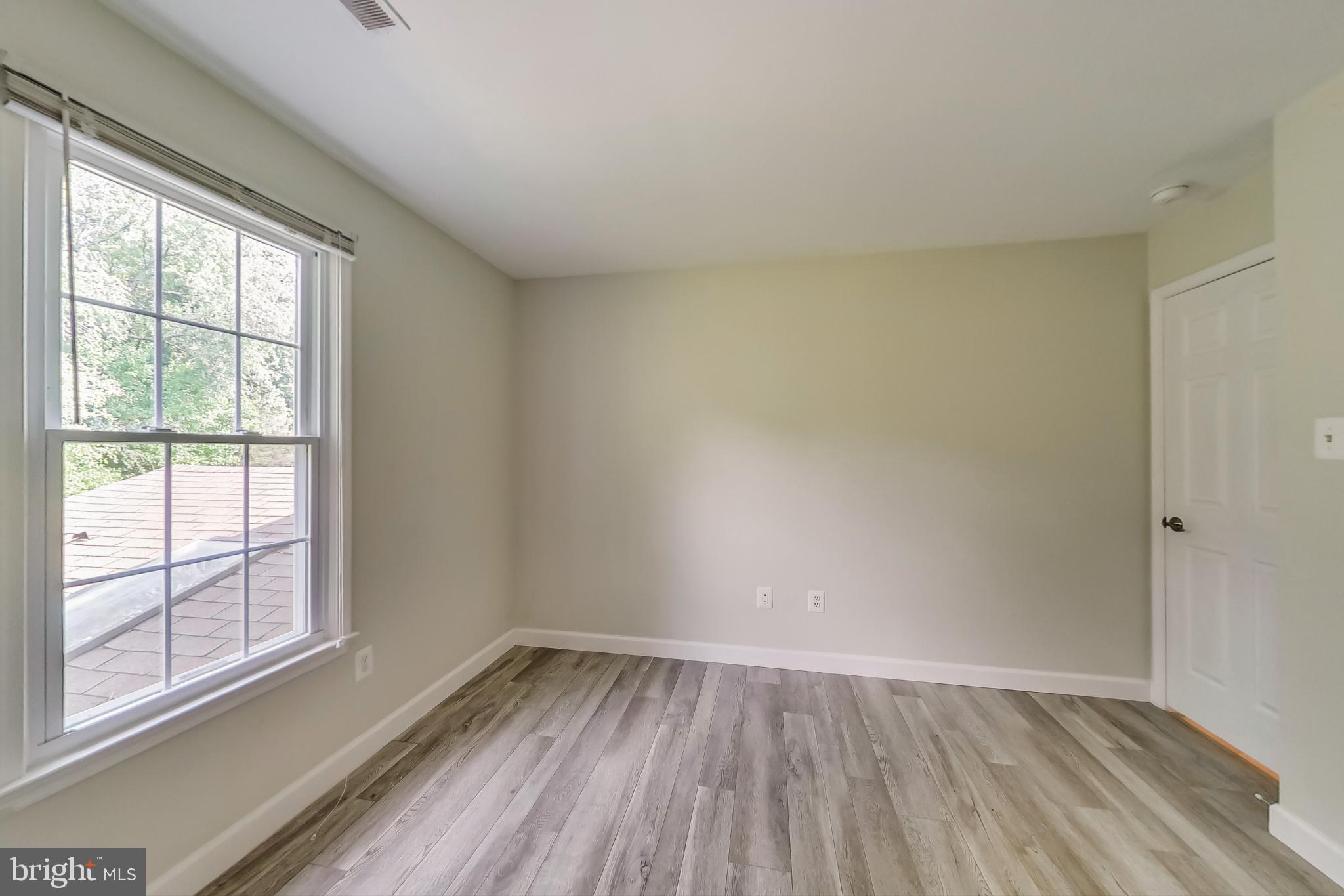 MONTROSE VILLAGE - Residential Lease