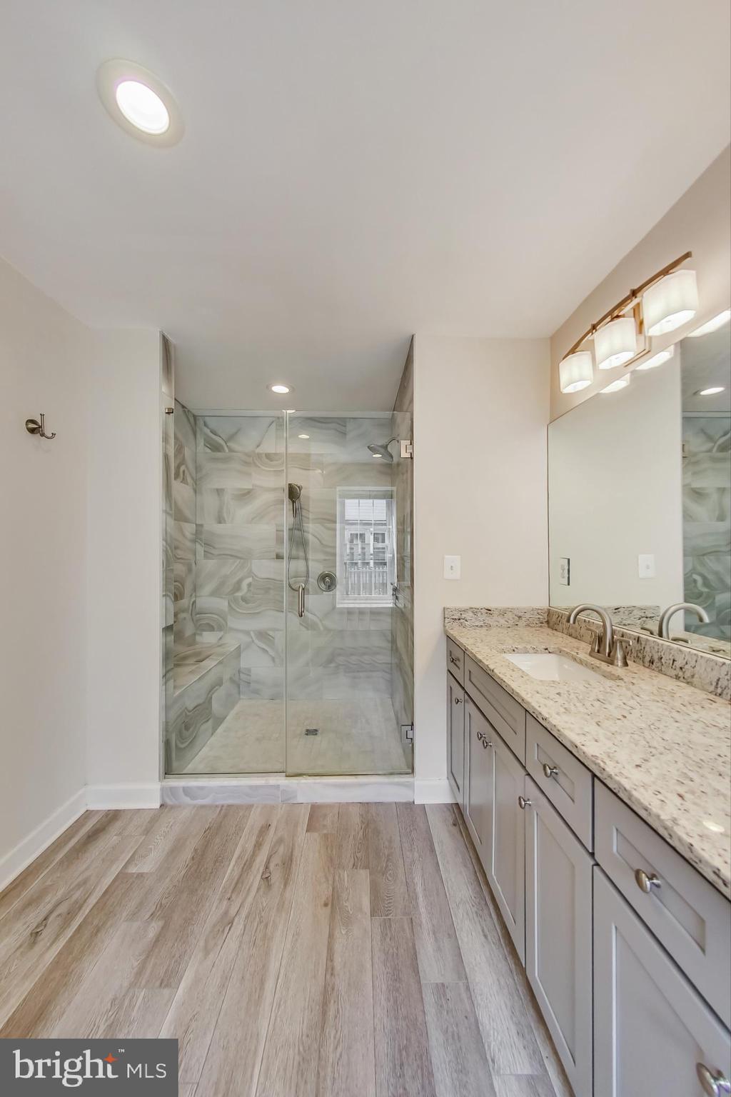 MONTROSE VILLAGE - Residential Lease