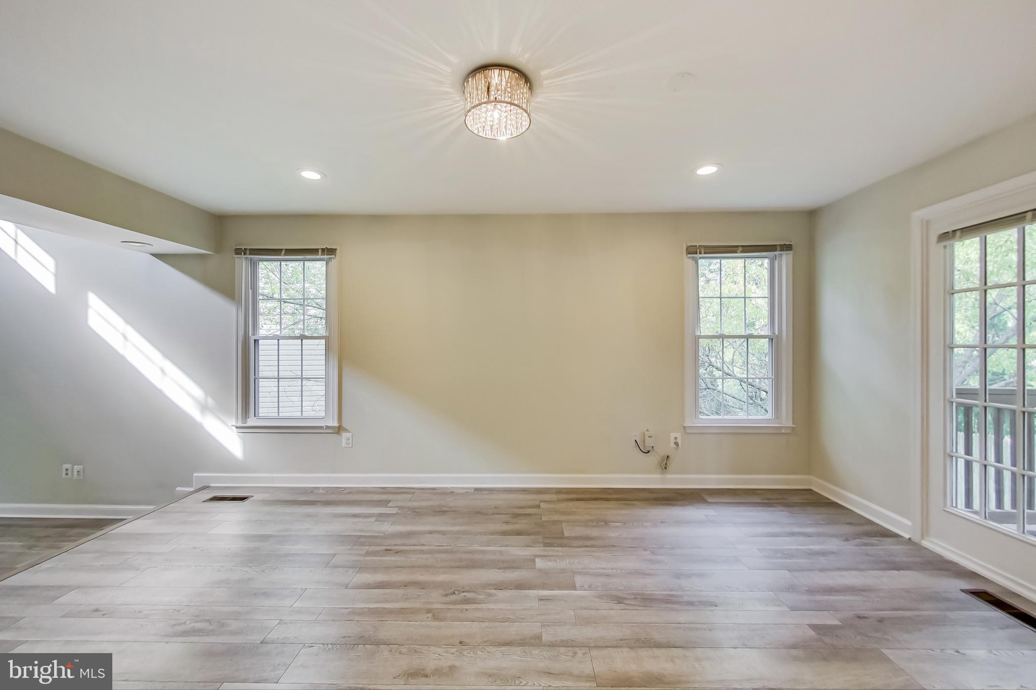 MONTROSE VILLAGE - Residential Lease