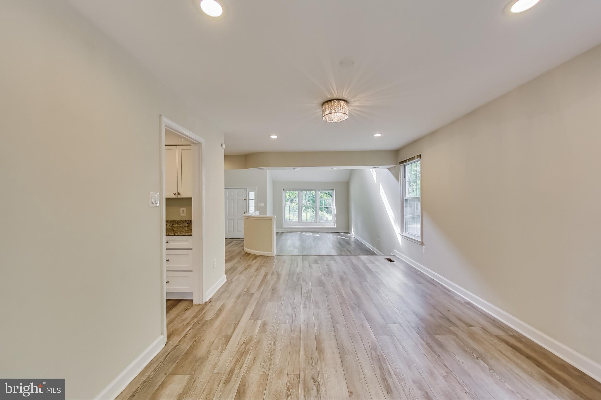 MONTROSE VILLAGE - Residential Lease