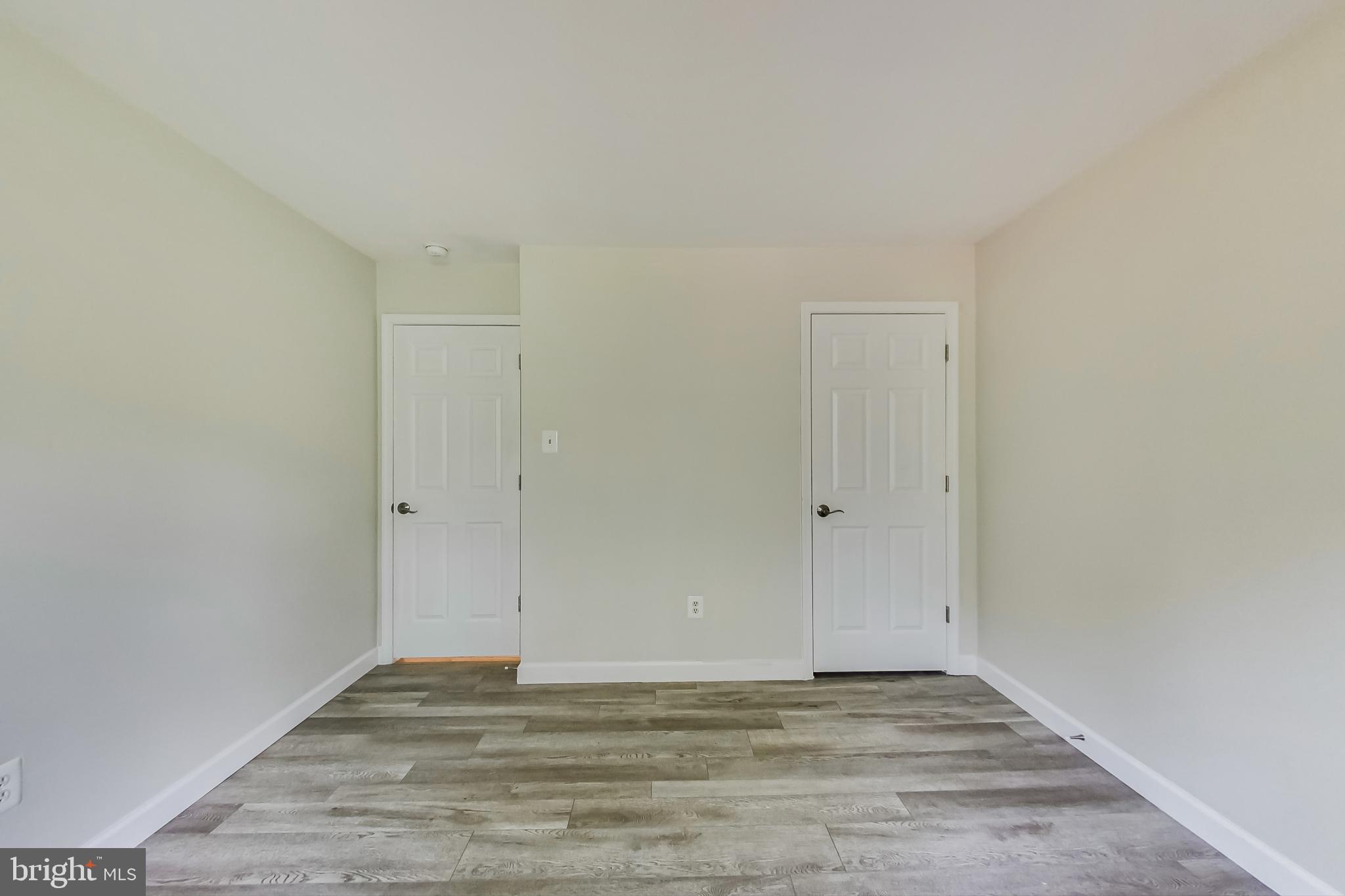 MONTROSE VILLAGE - Residential Lease