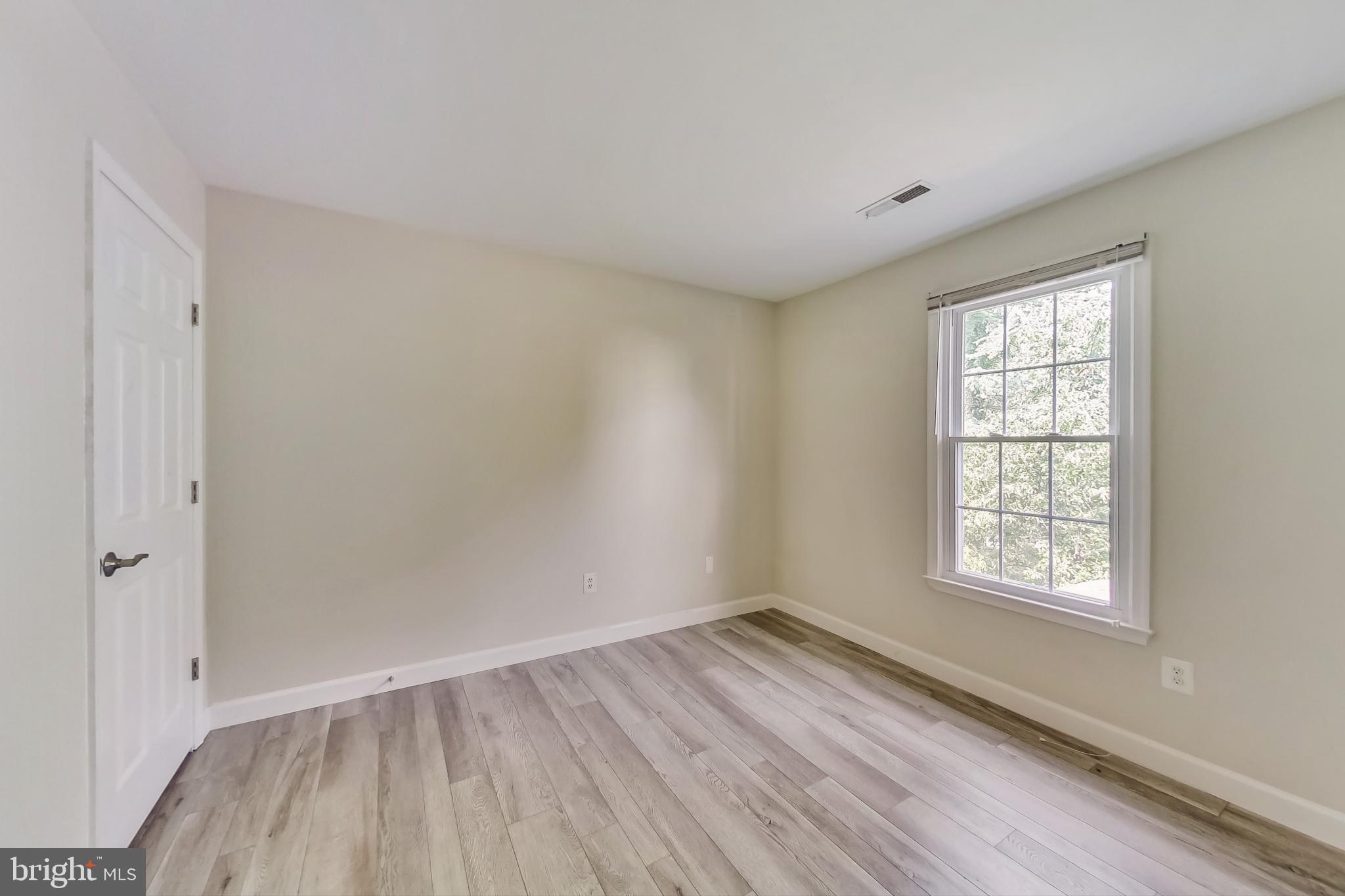 MONTROSE VILLAGE - Residential Lease