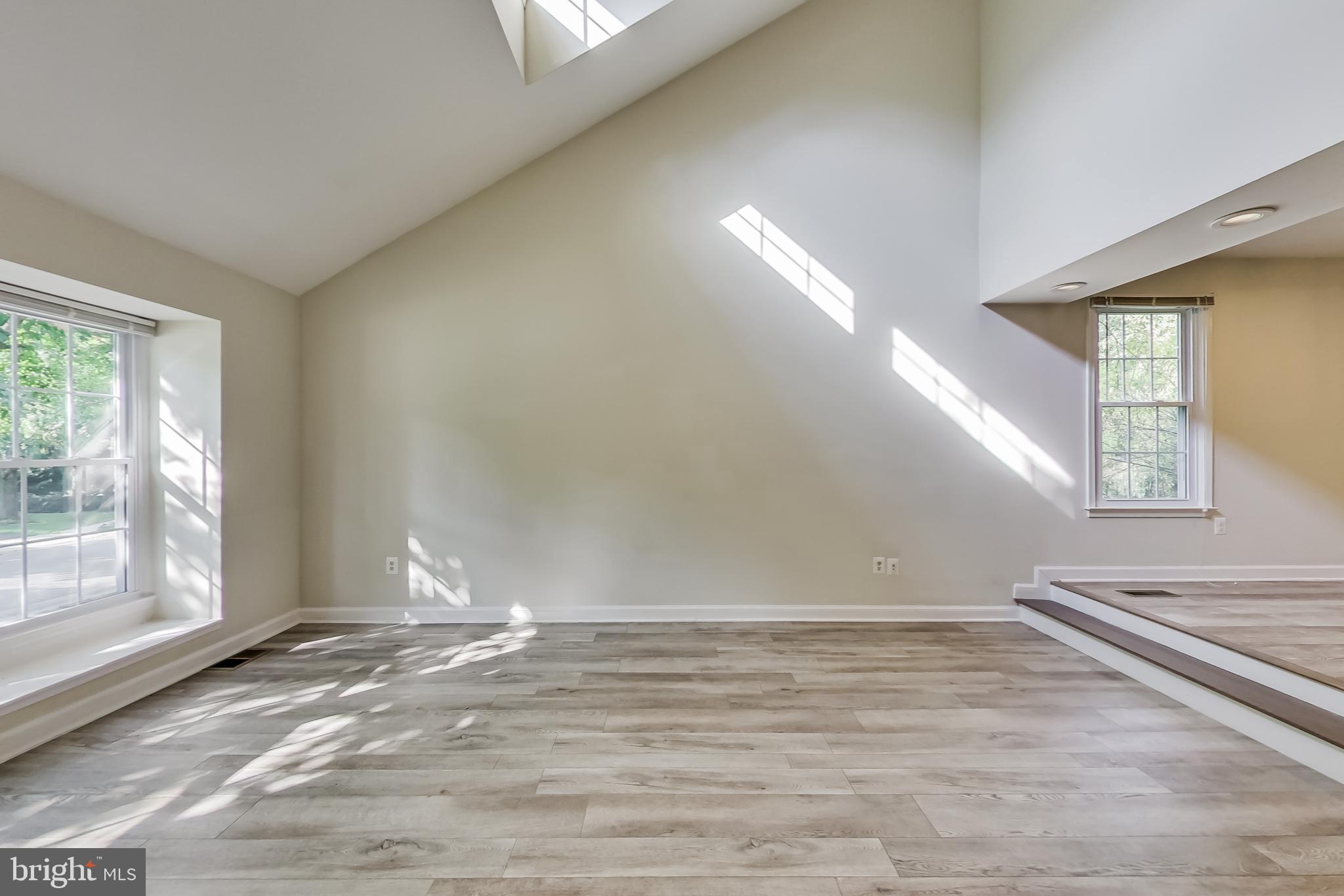 MONTROSE VILLAGE - Residential Lease