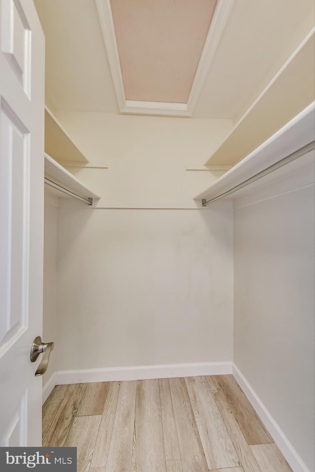 MONTROSE VILLAGE - Residential Lease