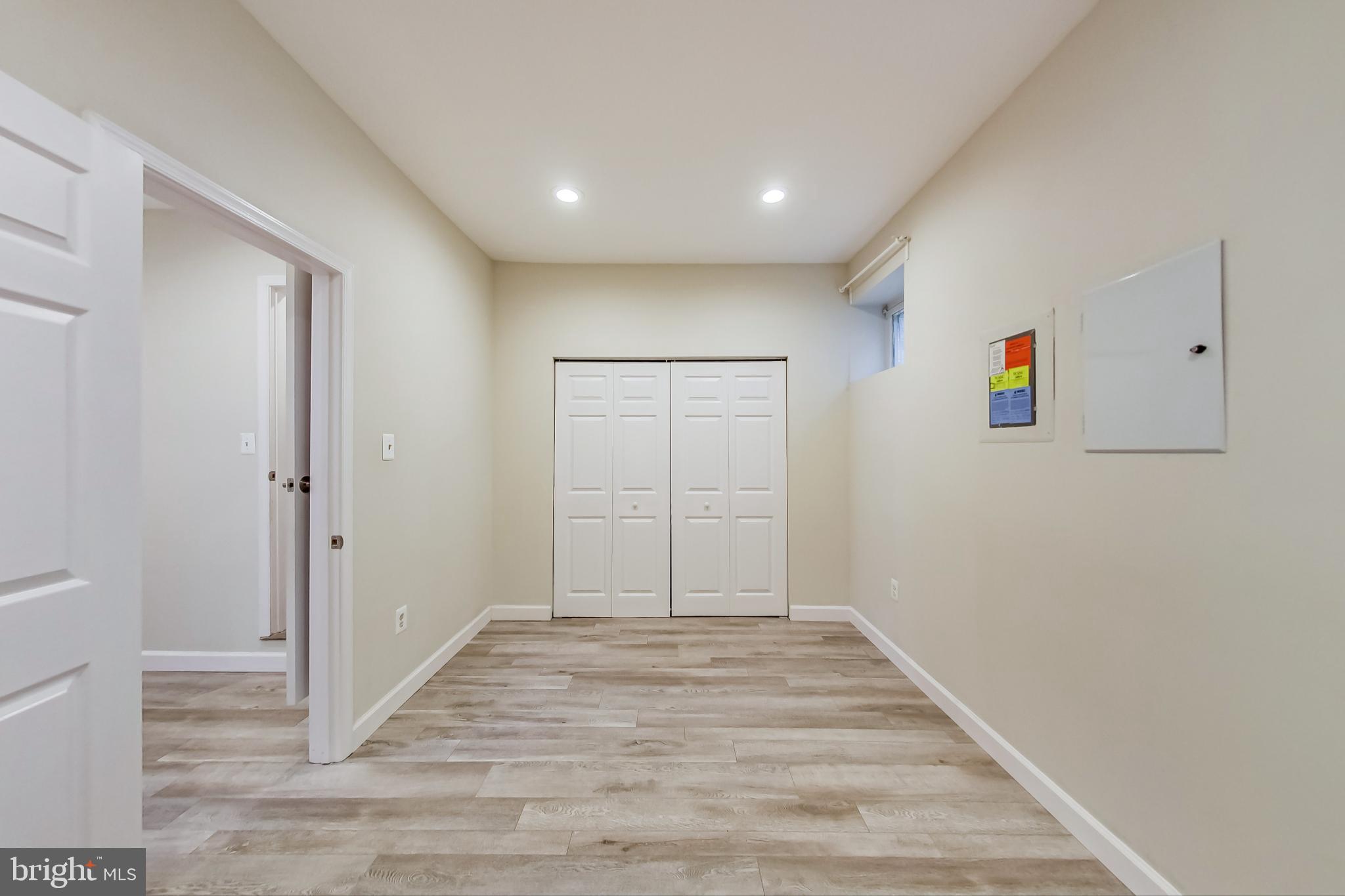 MONTROSE VILLAGE - Residential Lease