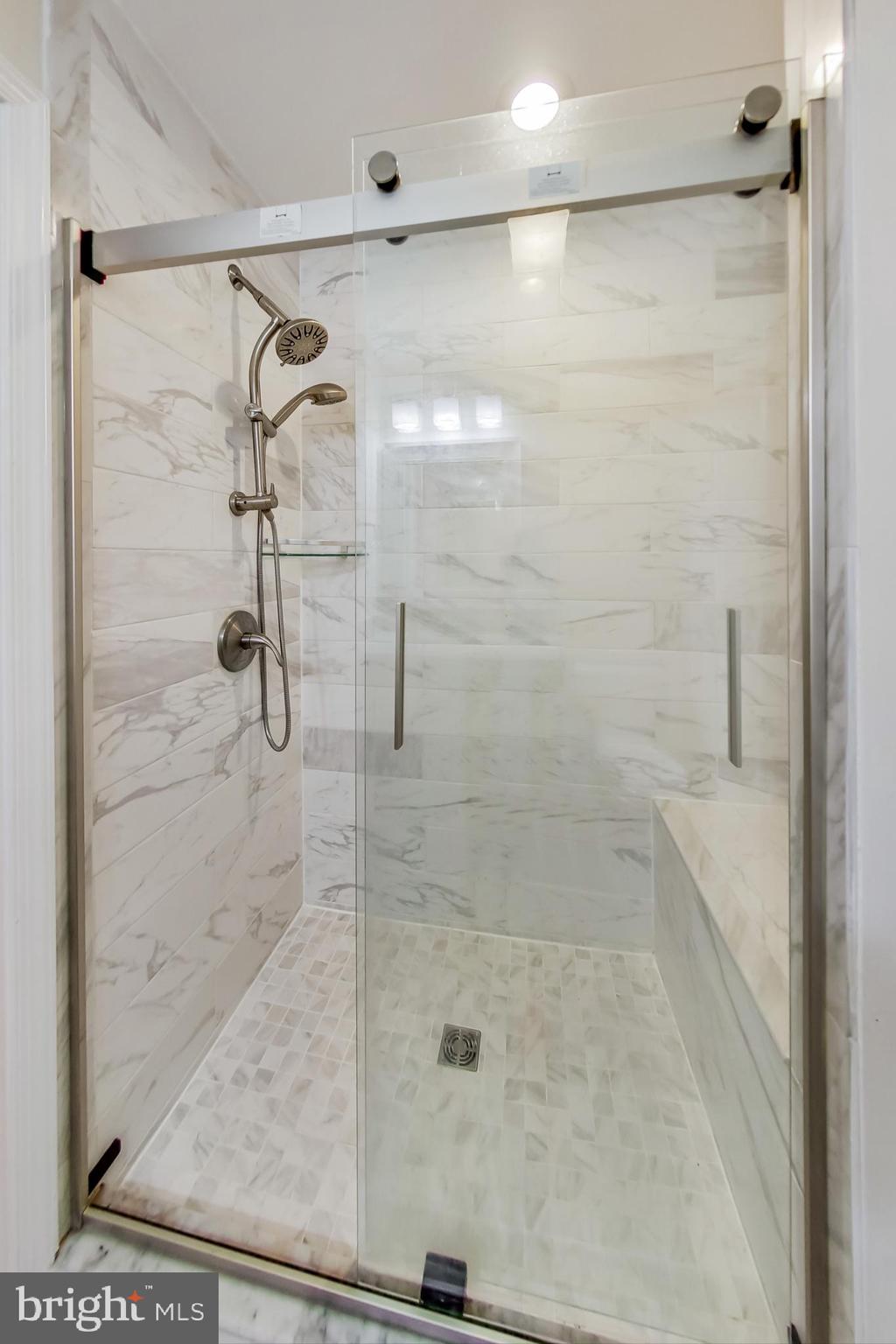 MONTROSE VILLAGE - Residential Lease