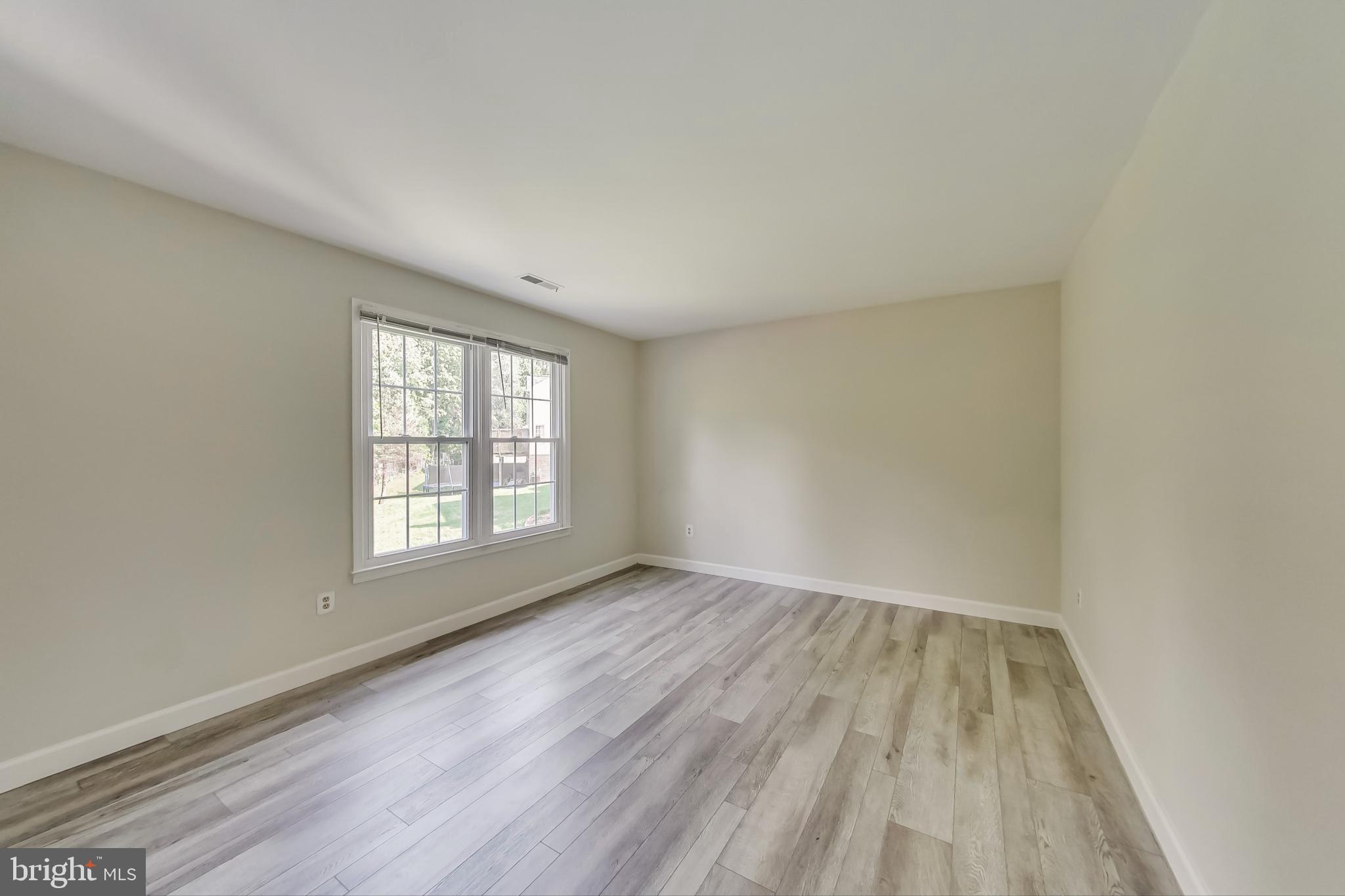 MONTROSE VILLAGE - Residential Lease