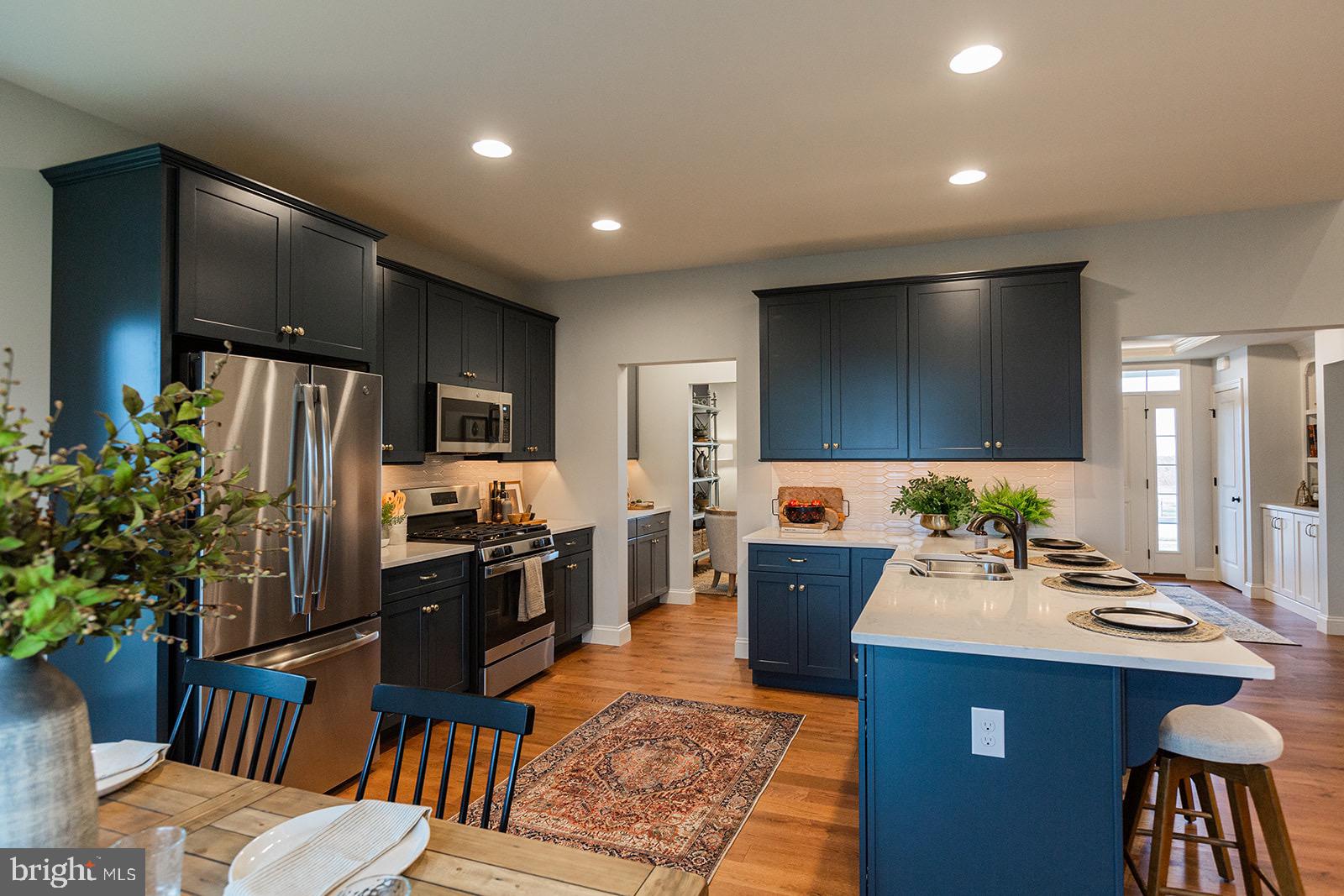 PINE VIEW ESTATES - Residential