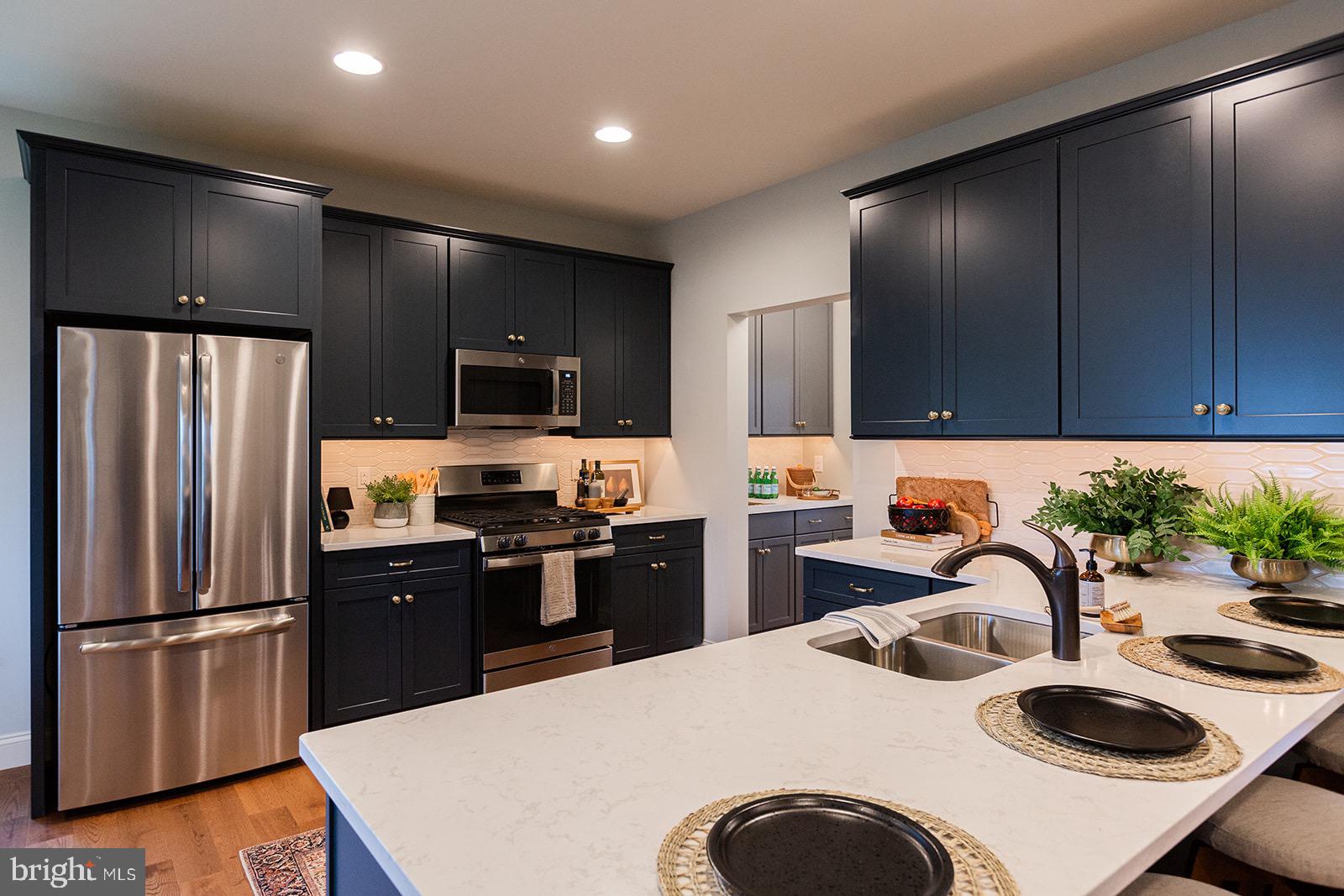 PINE VIEW ESTATES - Residential