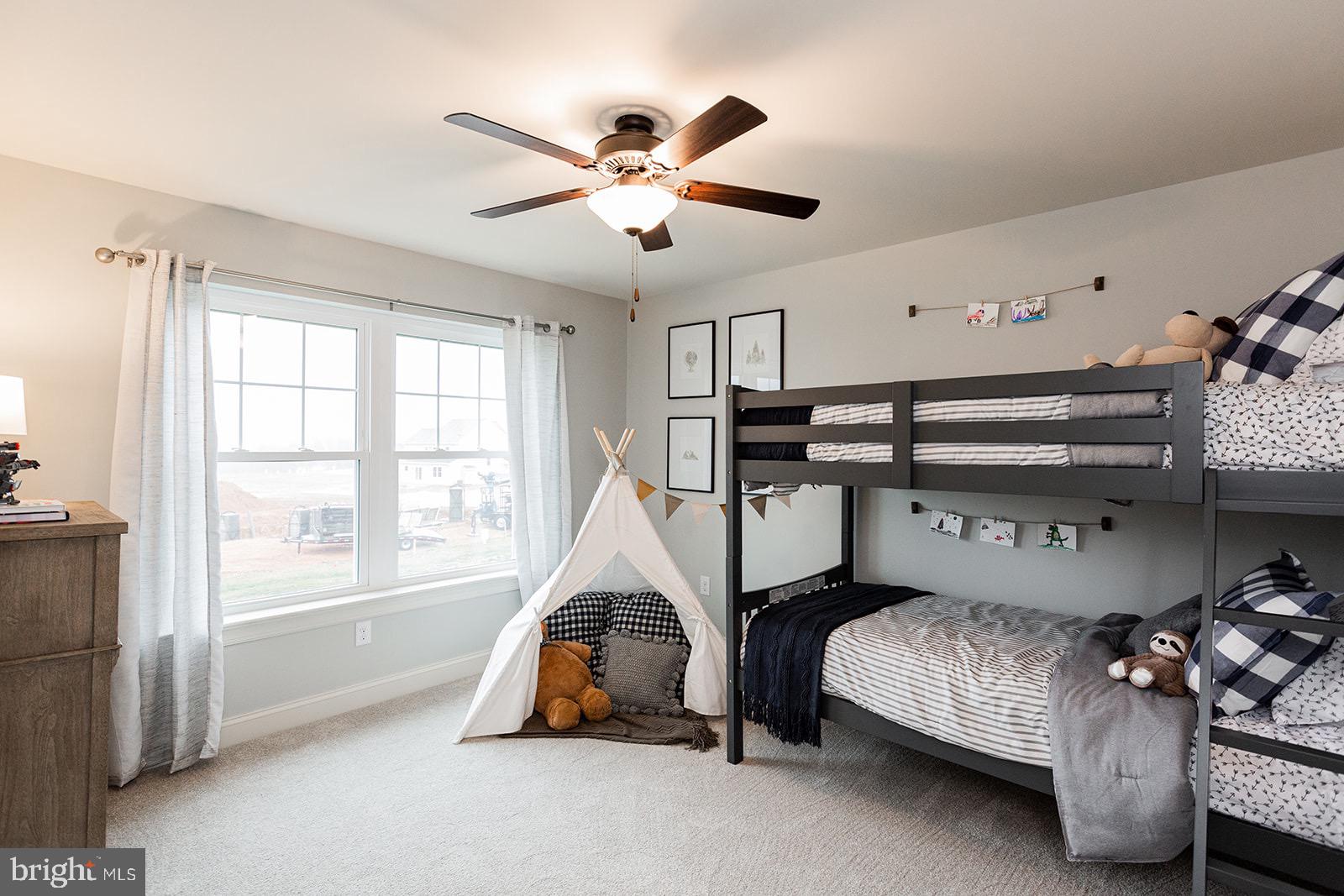 PINE VIEW ESTATES - Residential