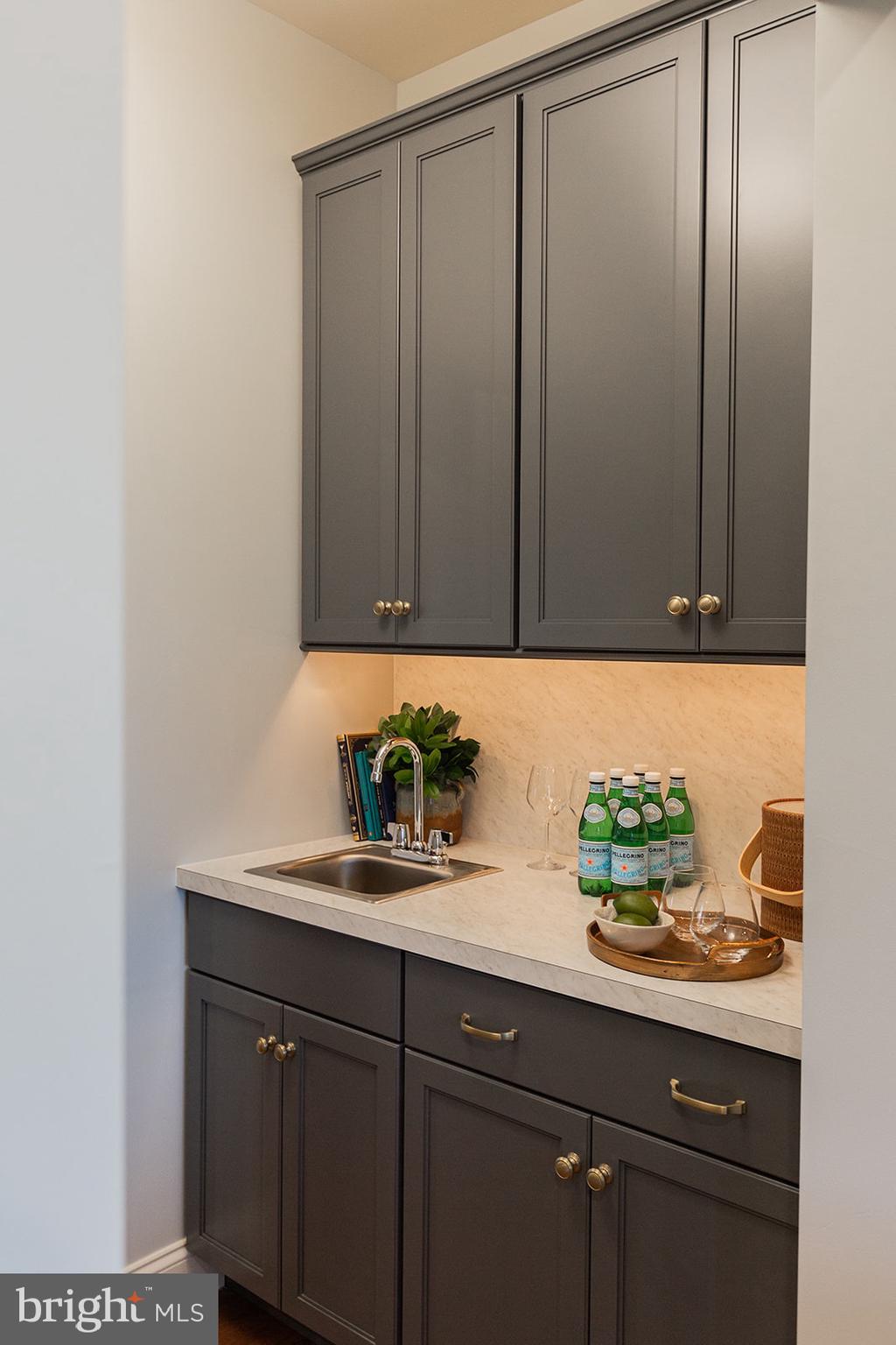 PINE VIEW ESTATES - Residential