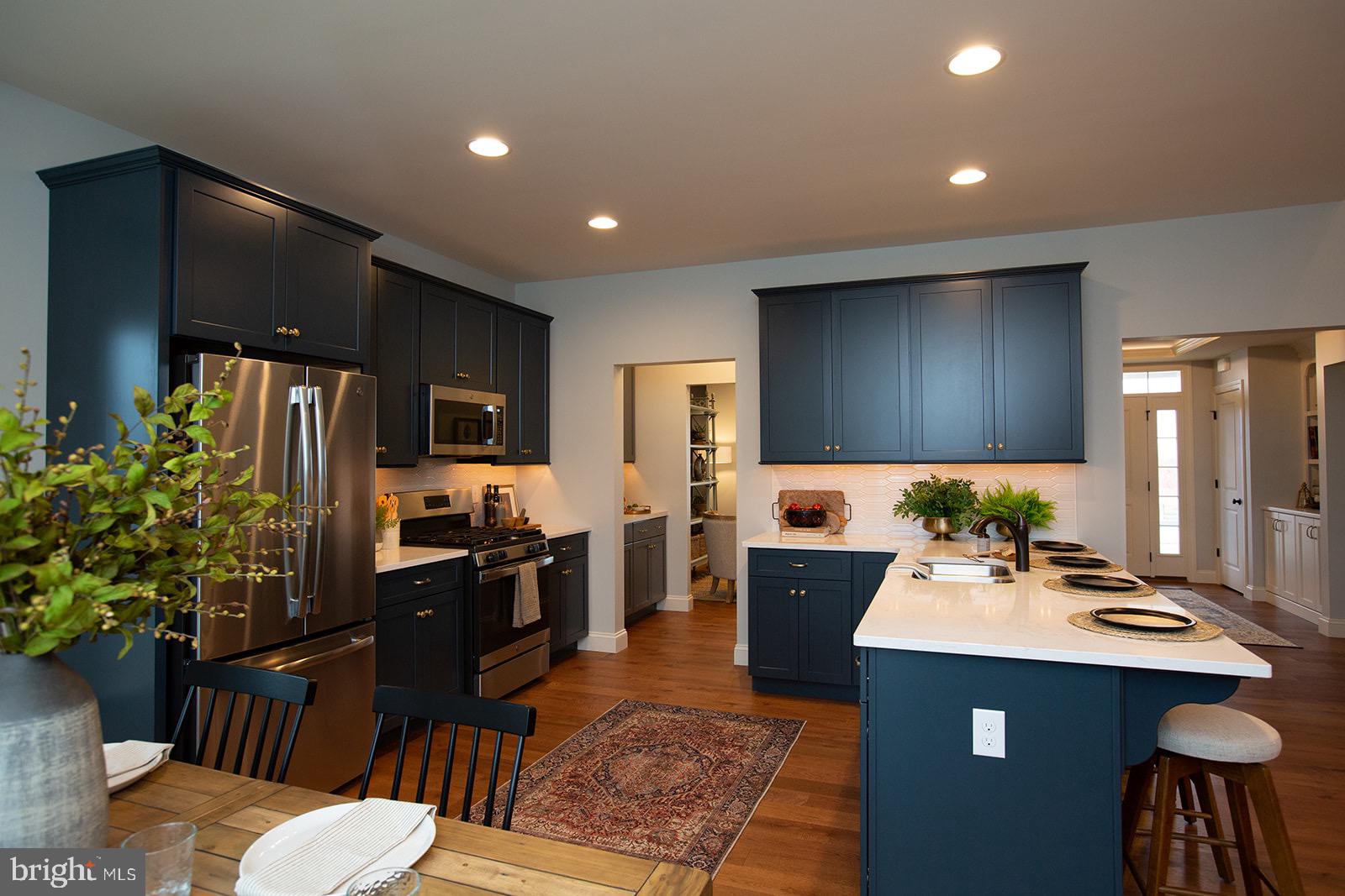 PINE VIEW ESTATES - Residential