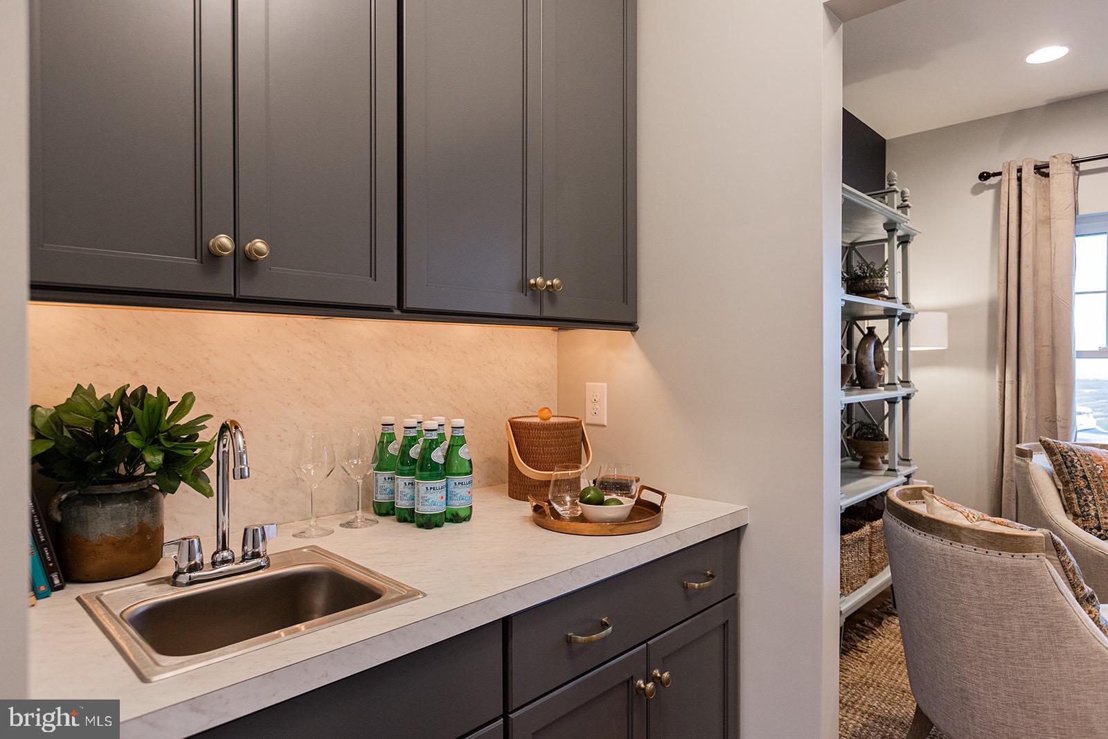 PINE VIEW ESTATES - Residential