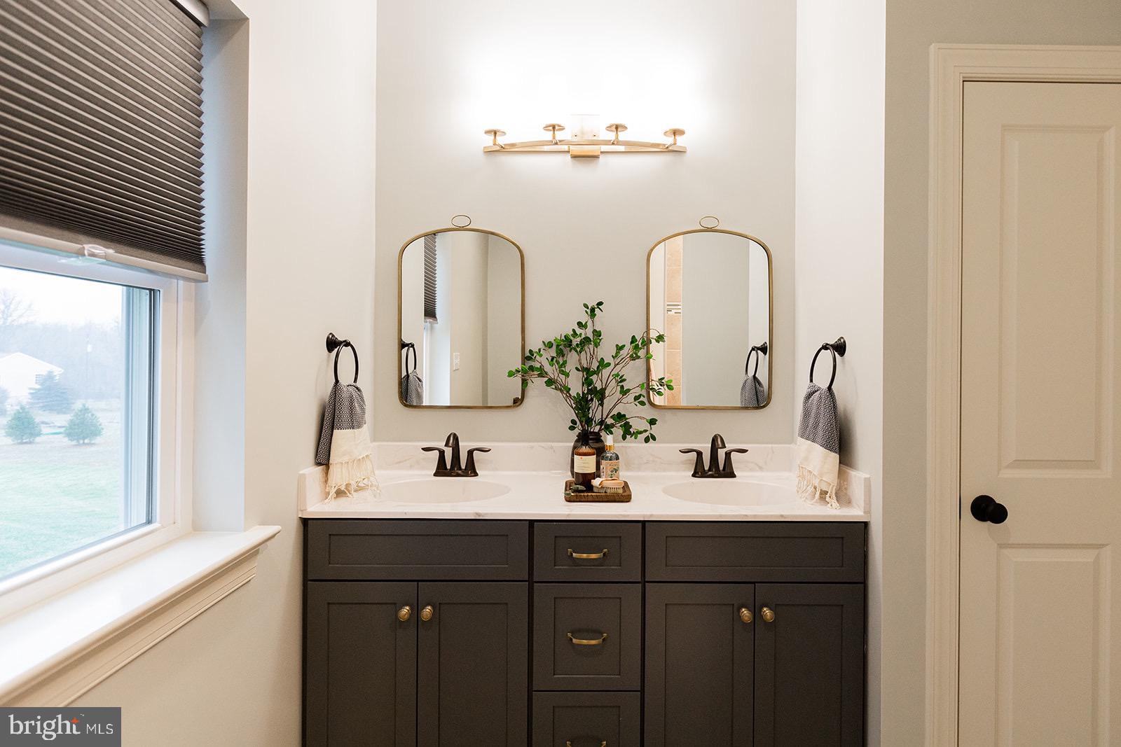 PINE VIEW ESTATES - Residential