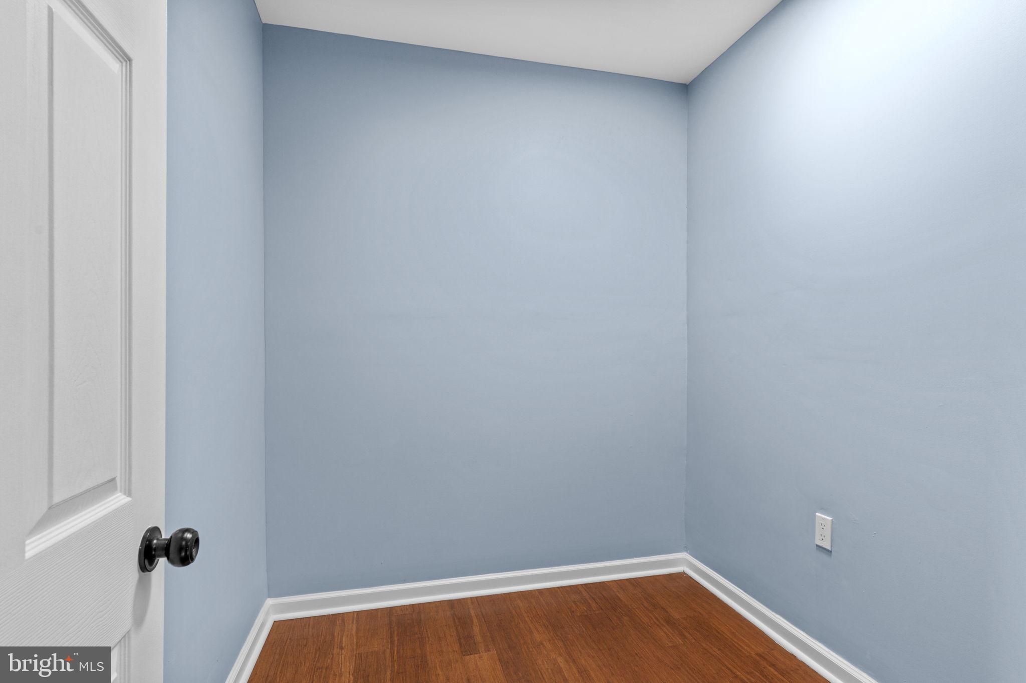 KENSINGTON - Residential