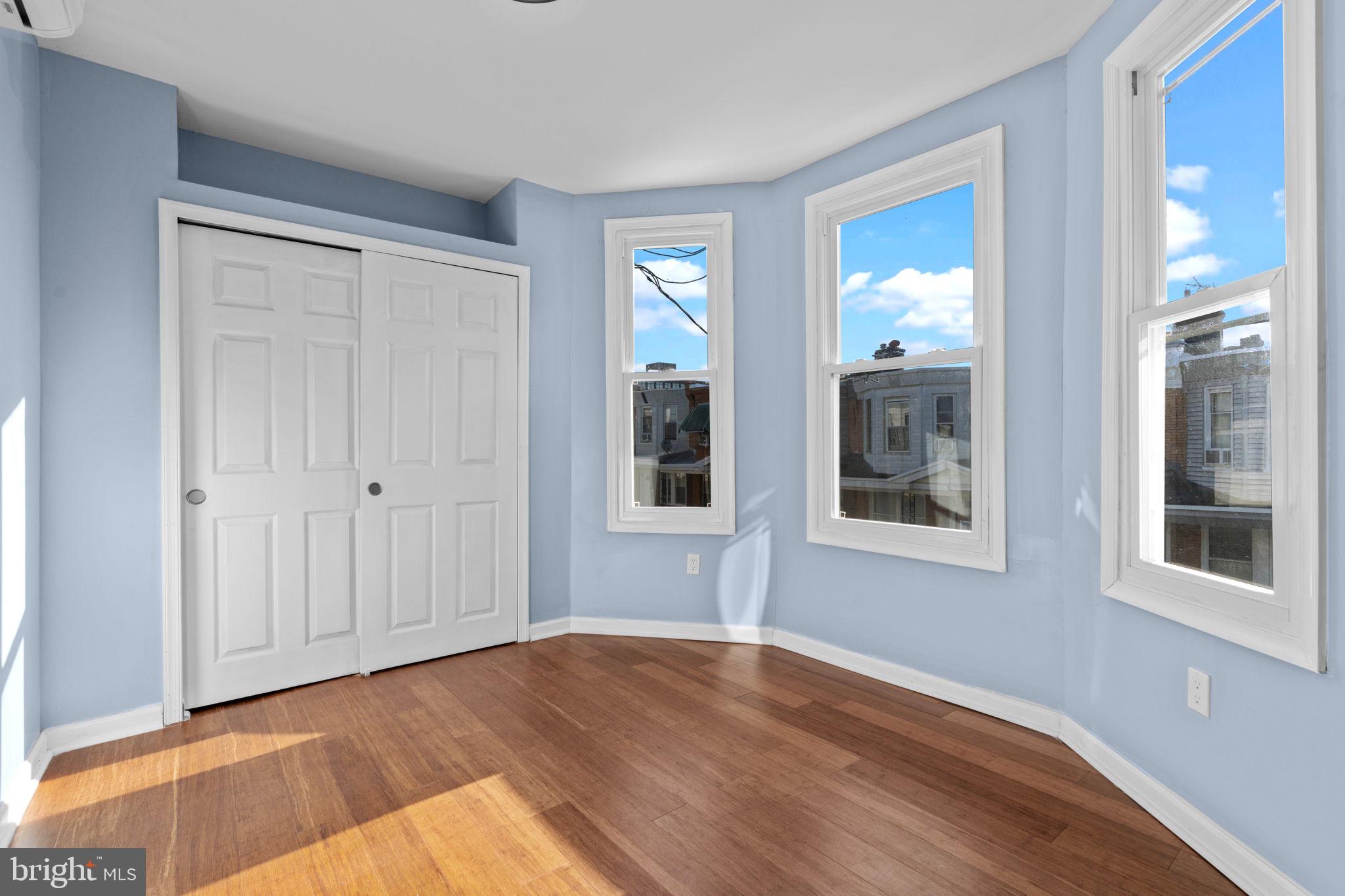 KENSINGTON - Residential