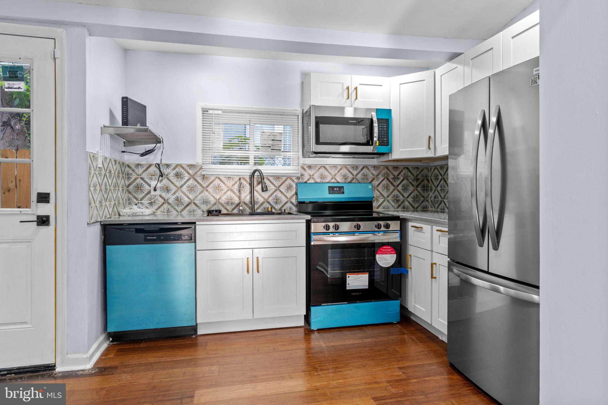 KENSINGTON - Residential