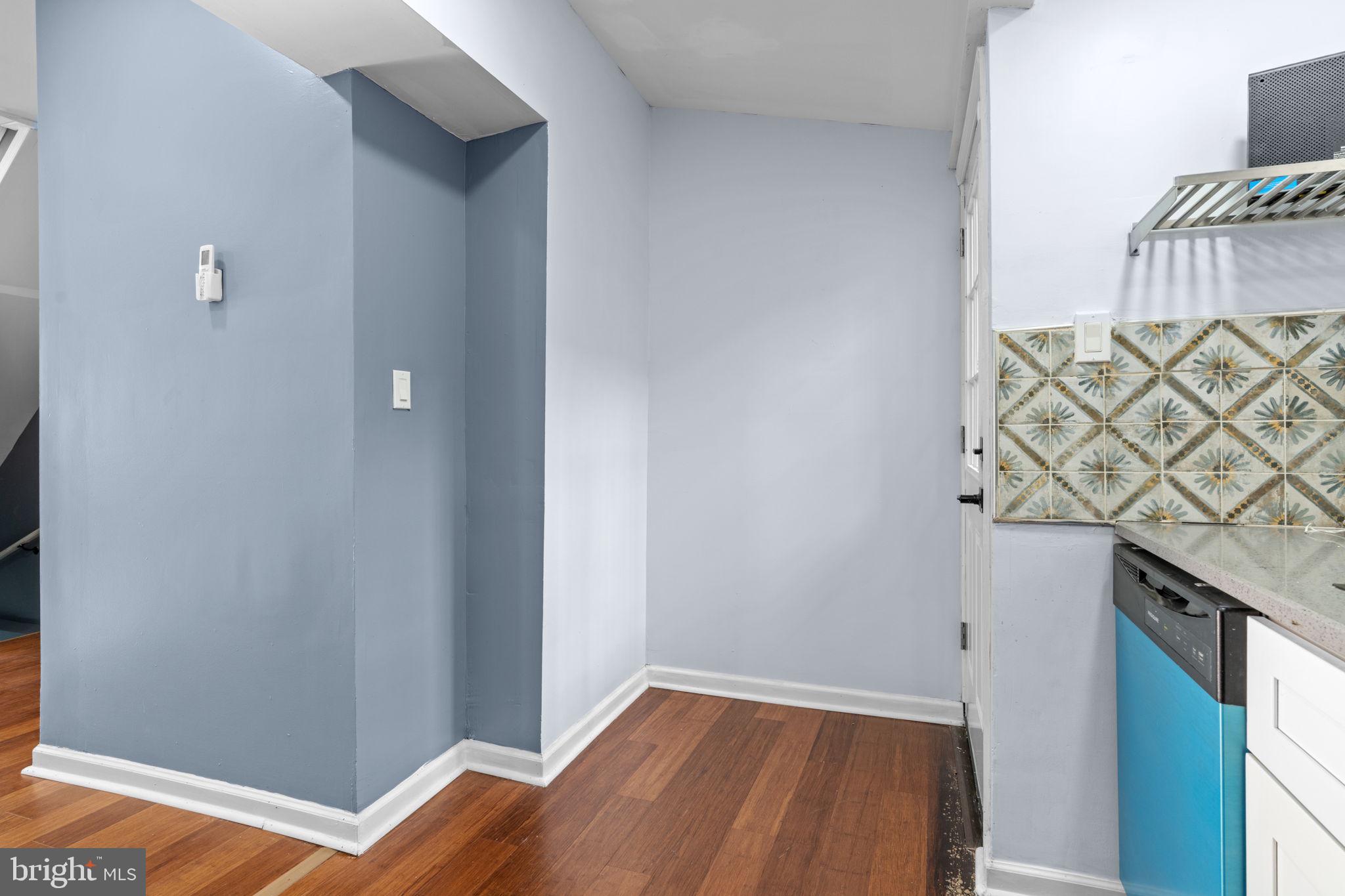 KENSINGTON - Residential