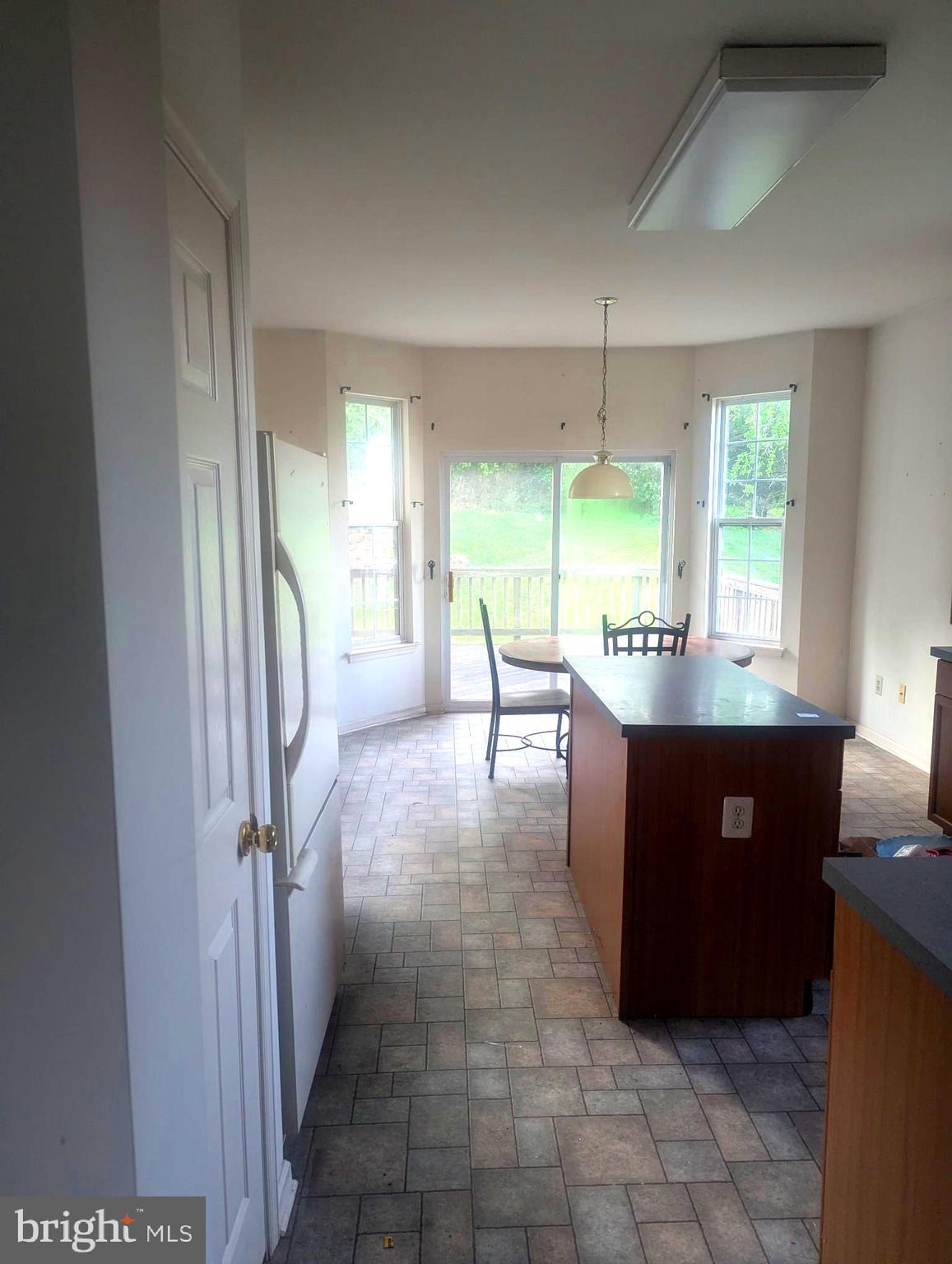 602 CROSSHILL ROAD