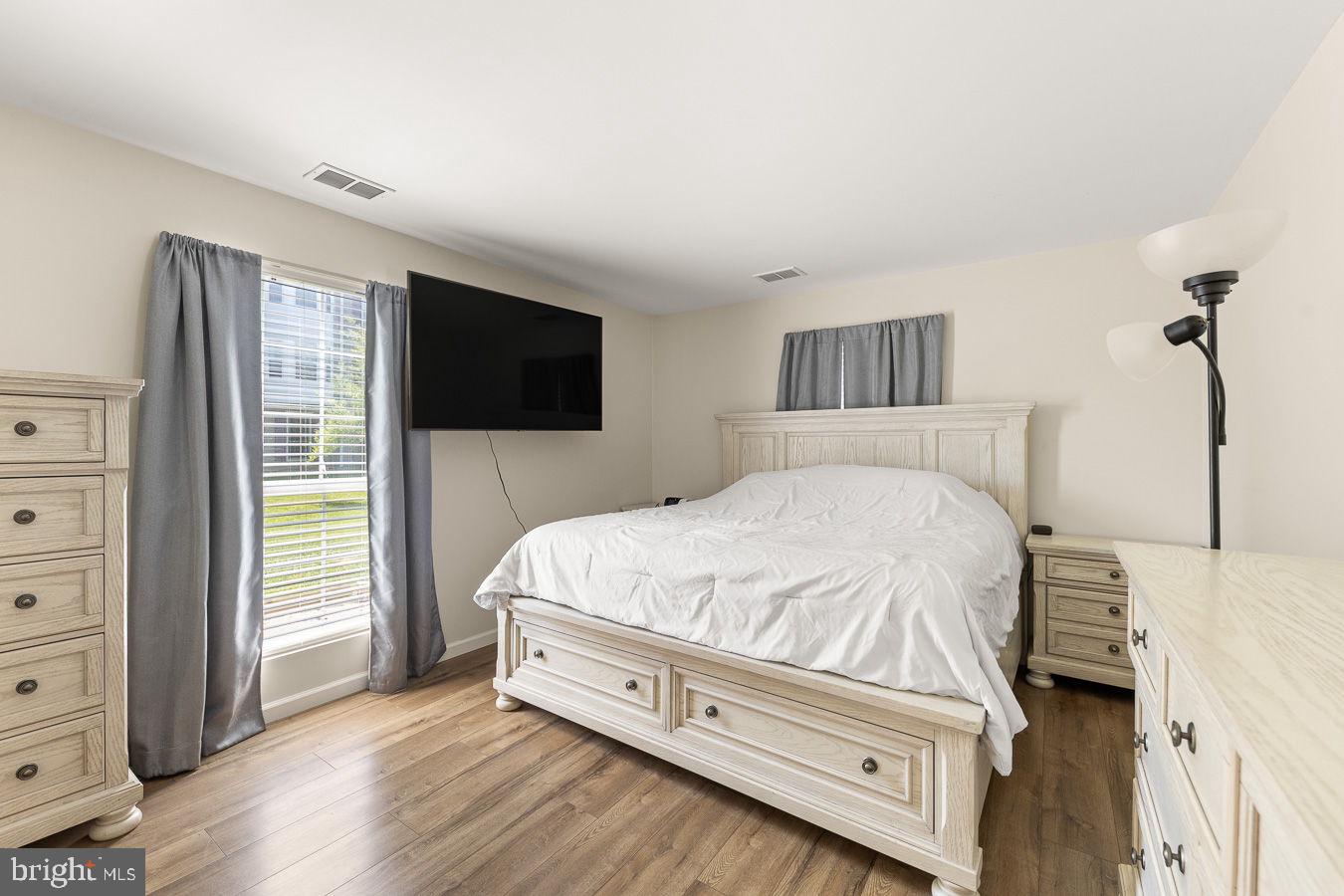 TIMBERLAKE TERRACE - Residential