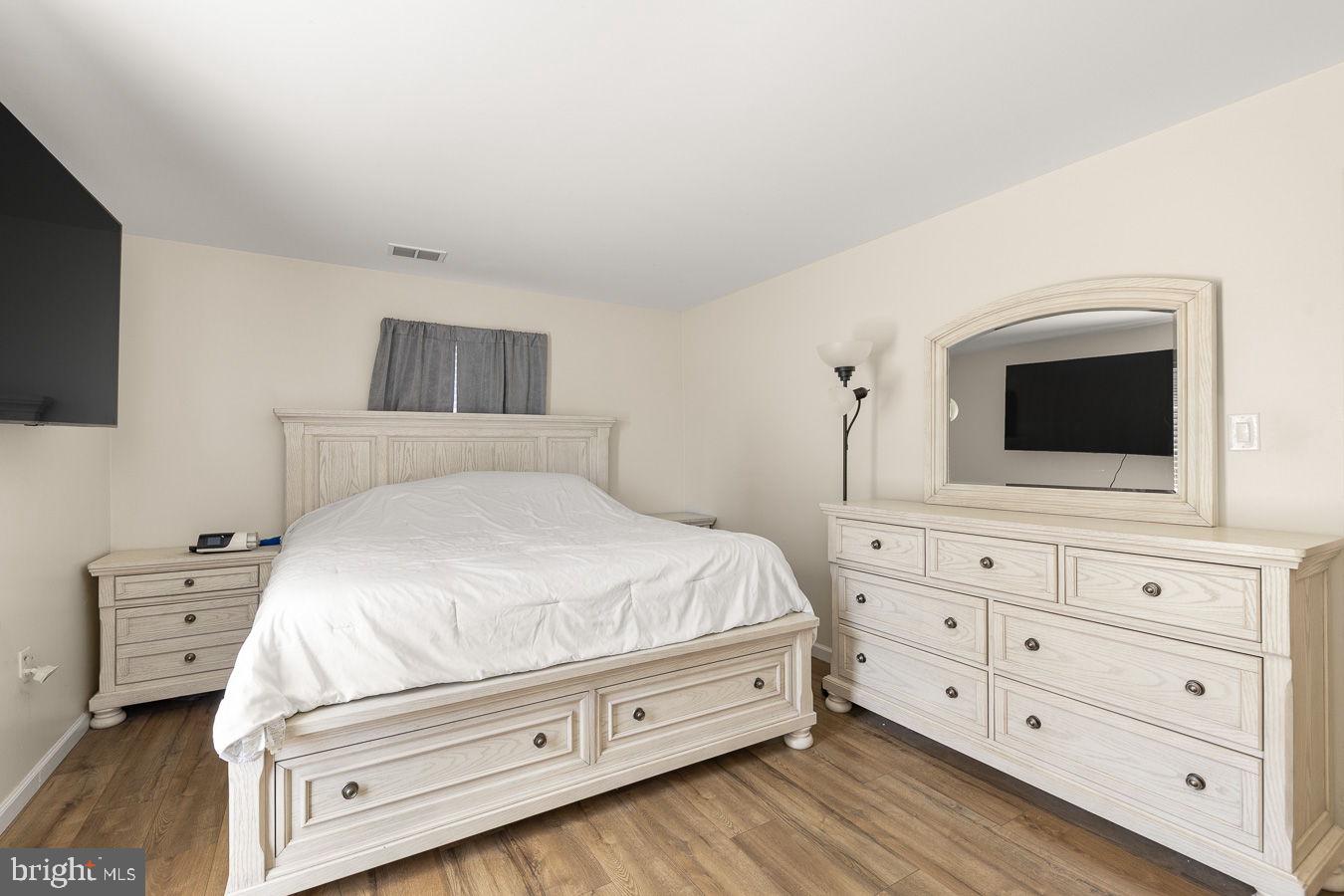 TIMBERLAKE TERRACE - Residential