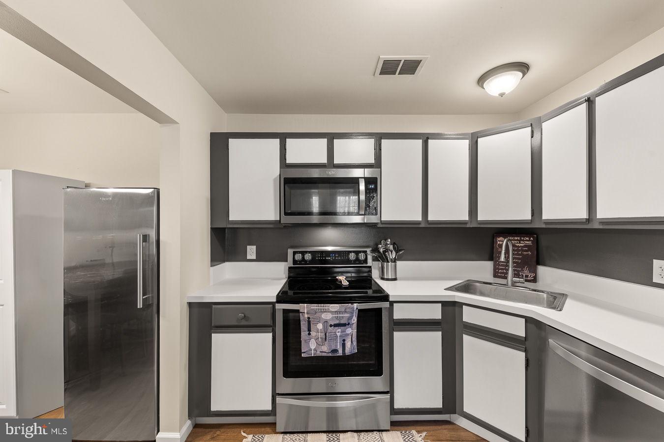 TIMBERLAKE TERRACE - Residential
