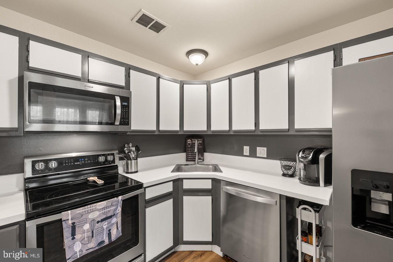 TIMBERLAKE TERRACE - Residential