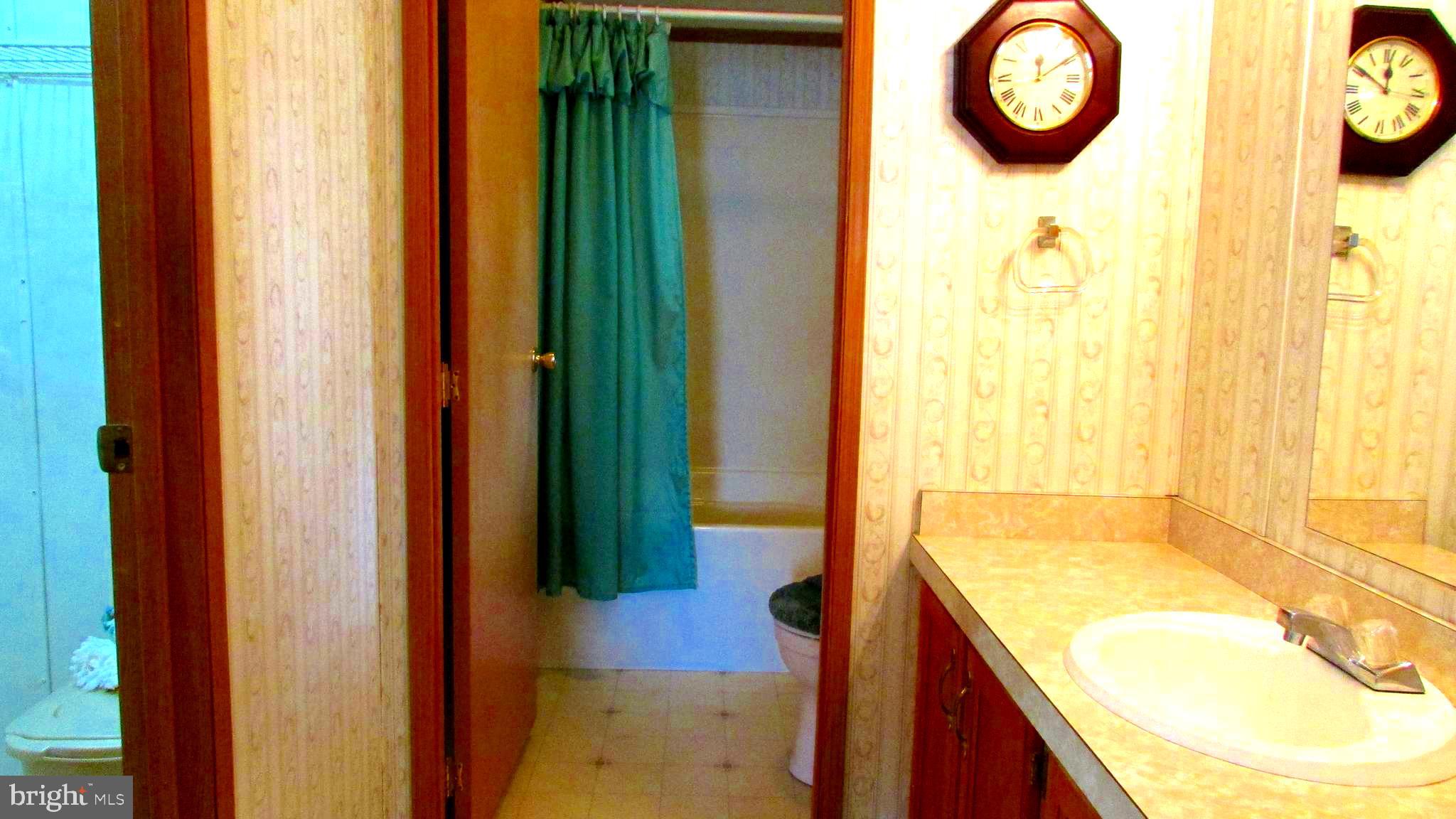 OAK MEADOWS - Residential