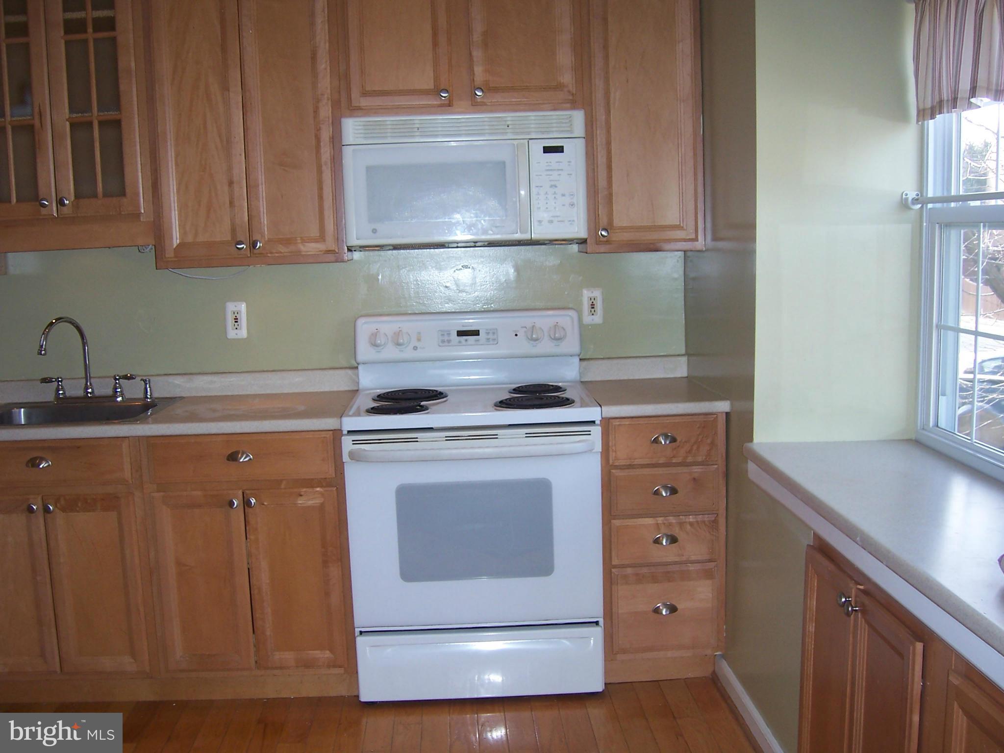 PINEWOOD GREENS - Residential Lease