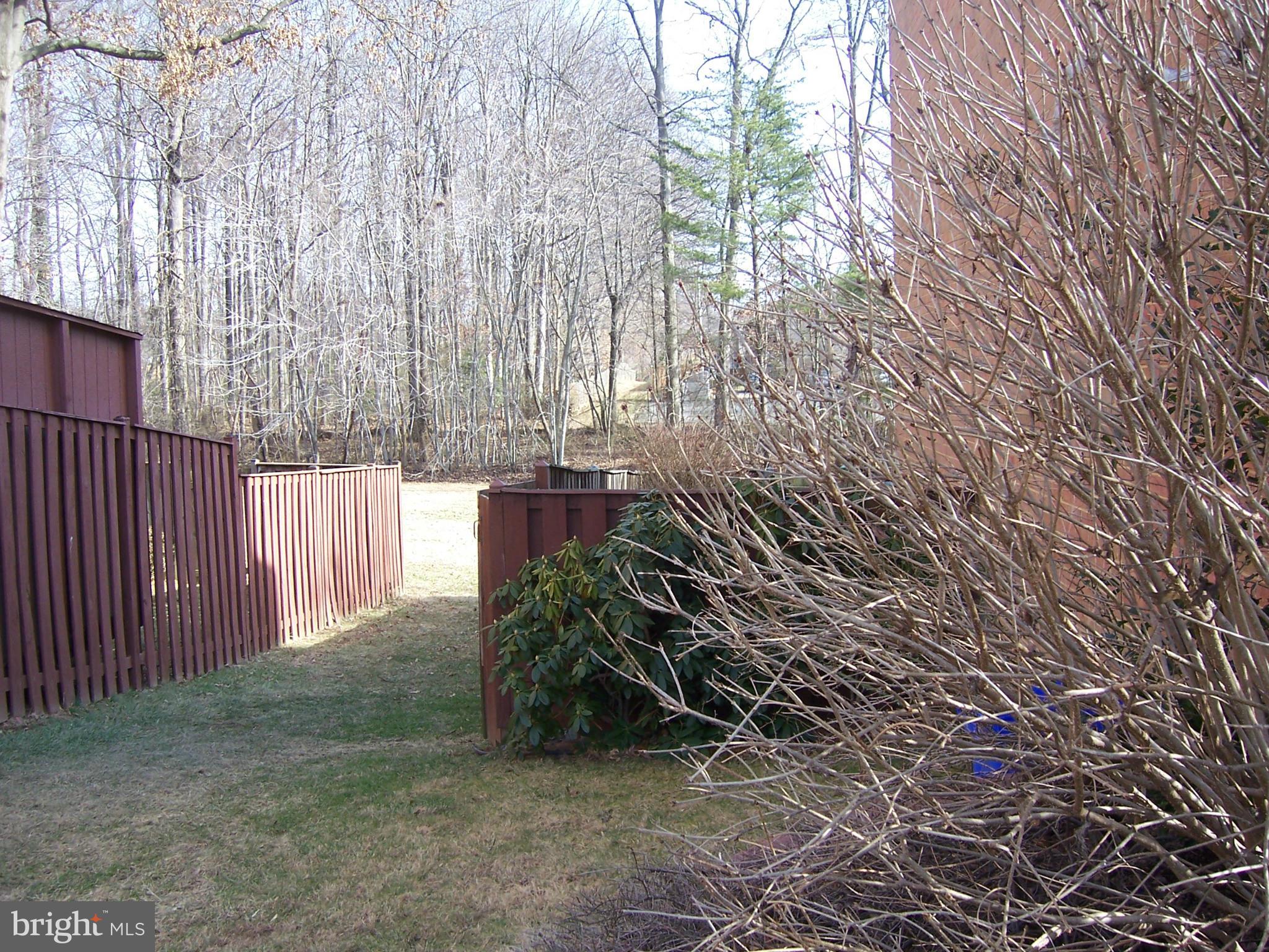 PINEWOOD GREENS - Residential Lease