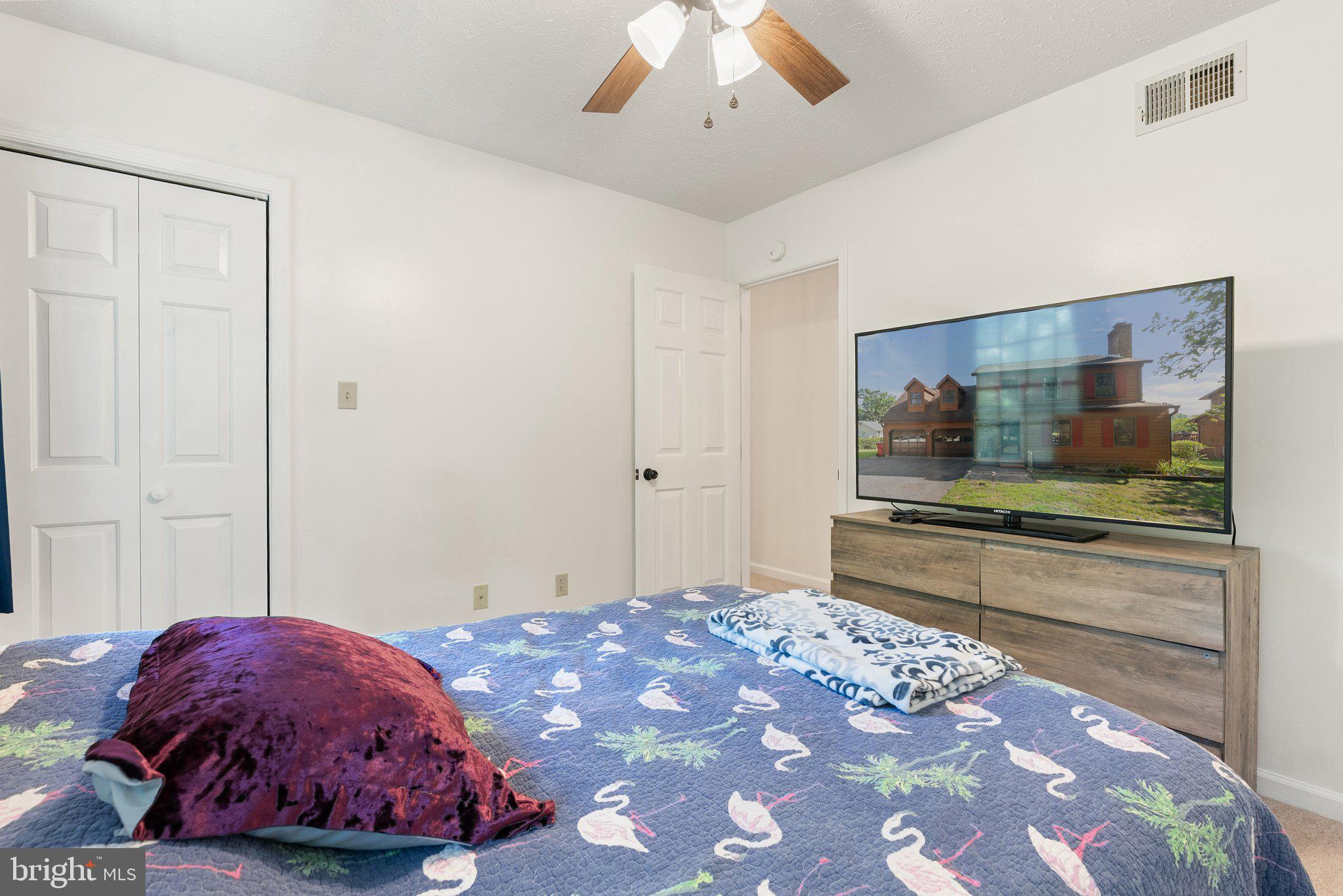 LAKE HOLIDAY ESTATES - Residential