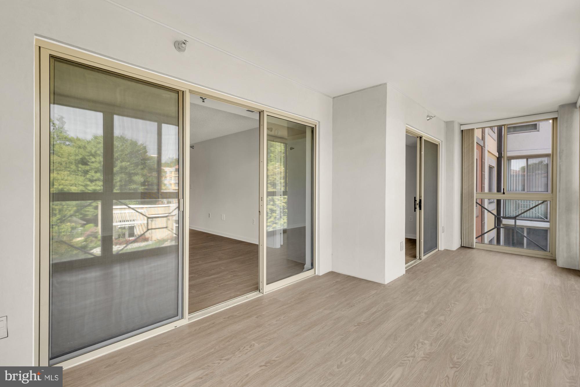 LEISURE WORLD - Residential